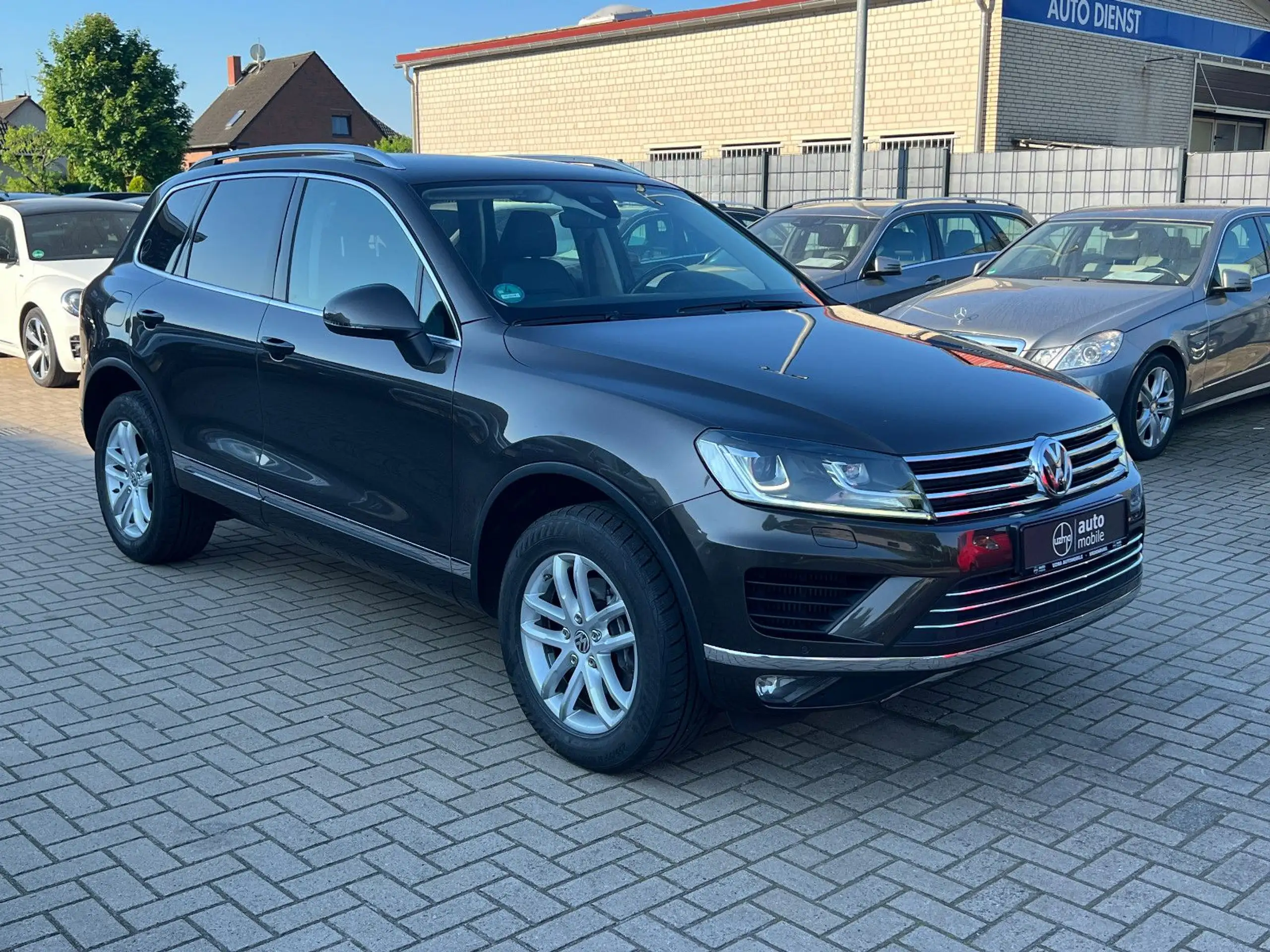 Volkswagen - Touareg