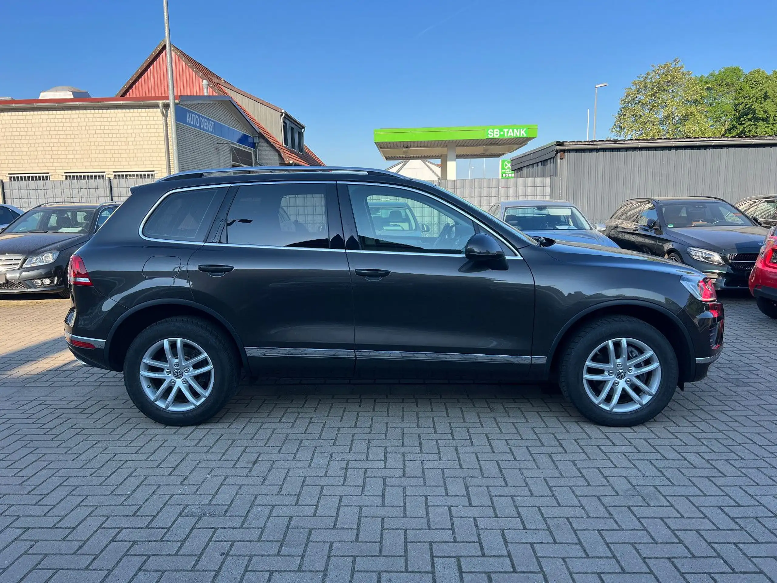 Volkswagen - Touareg