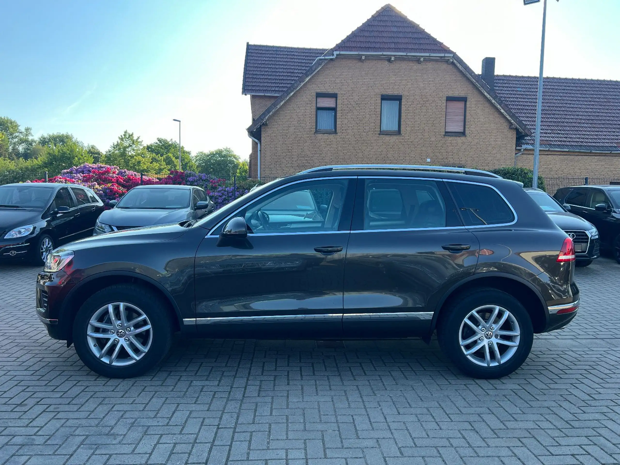 Volkswagen - Touareg