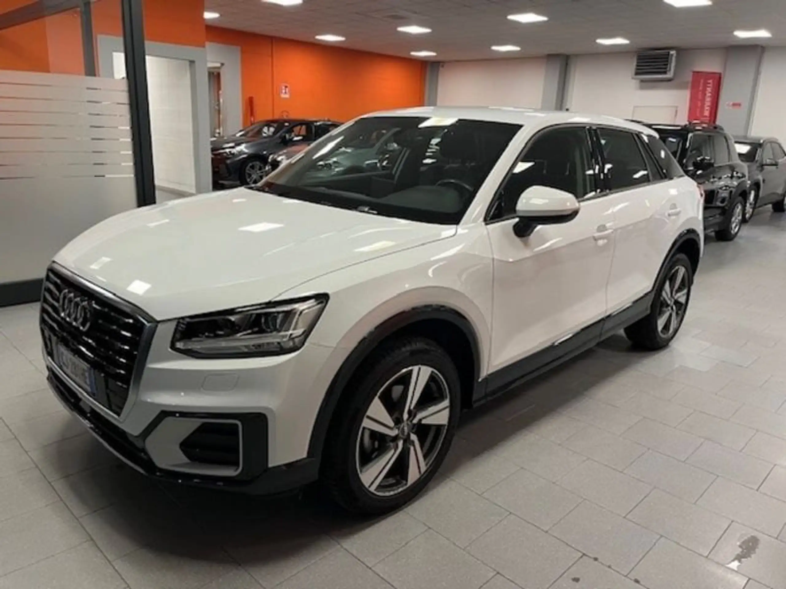 Audi - Q2