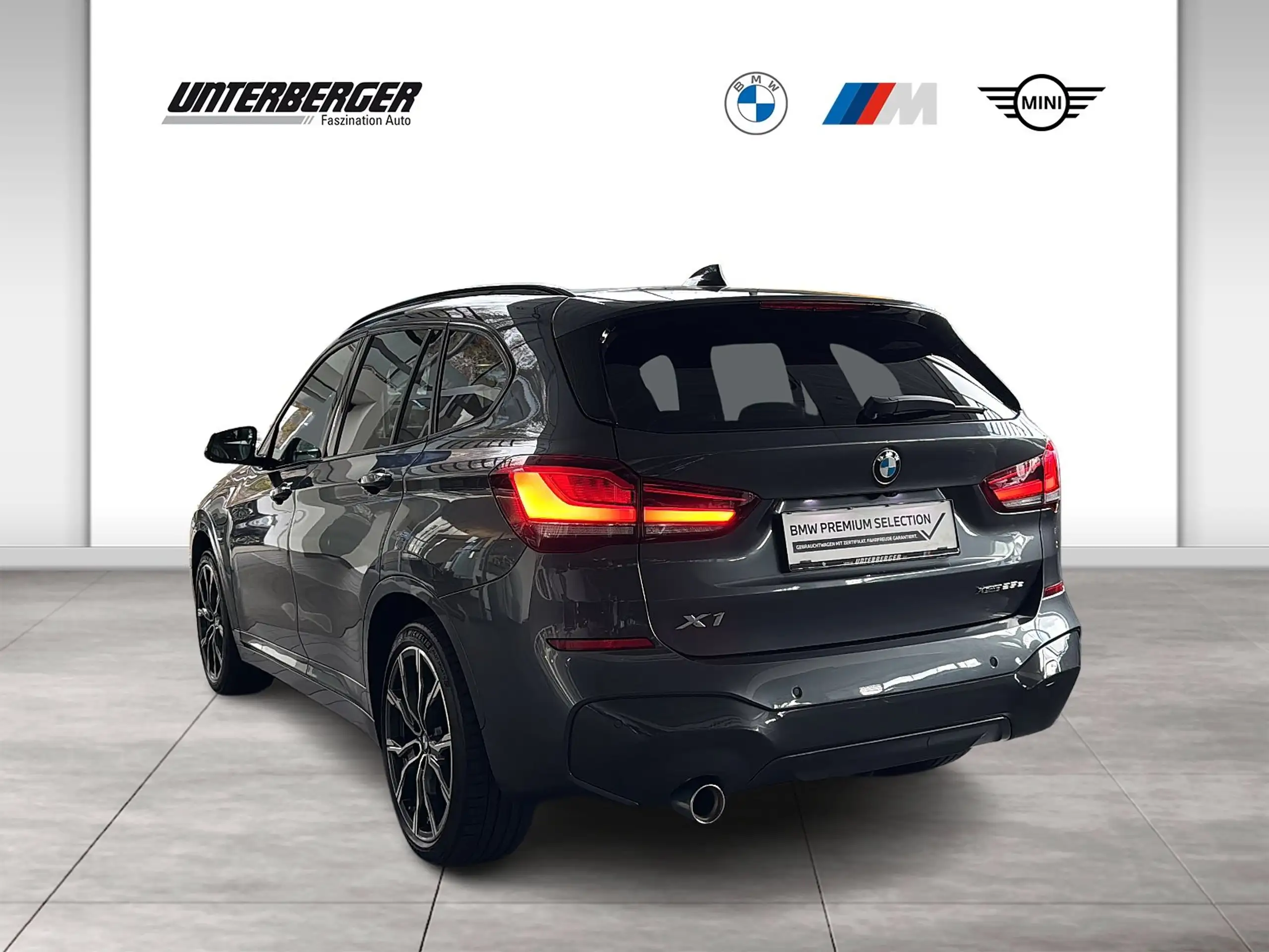 BMW - X1