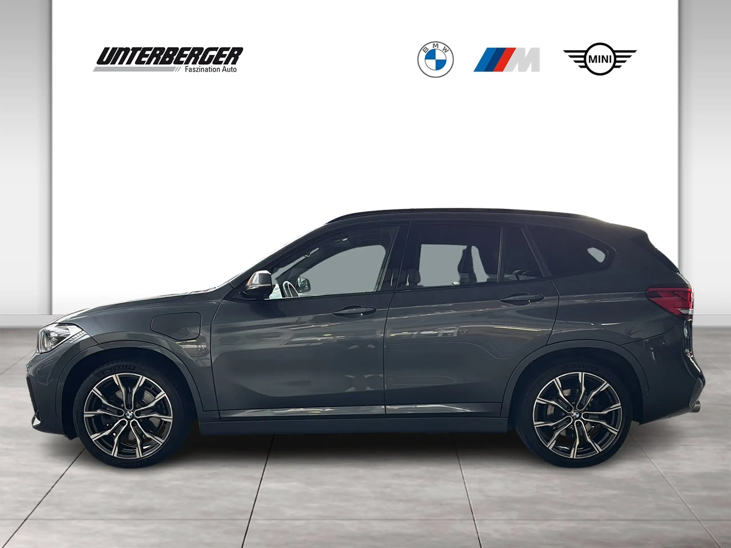 BMW - X1