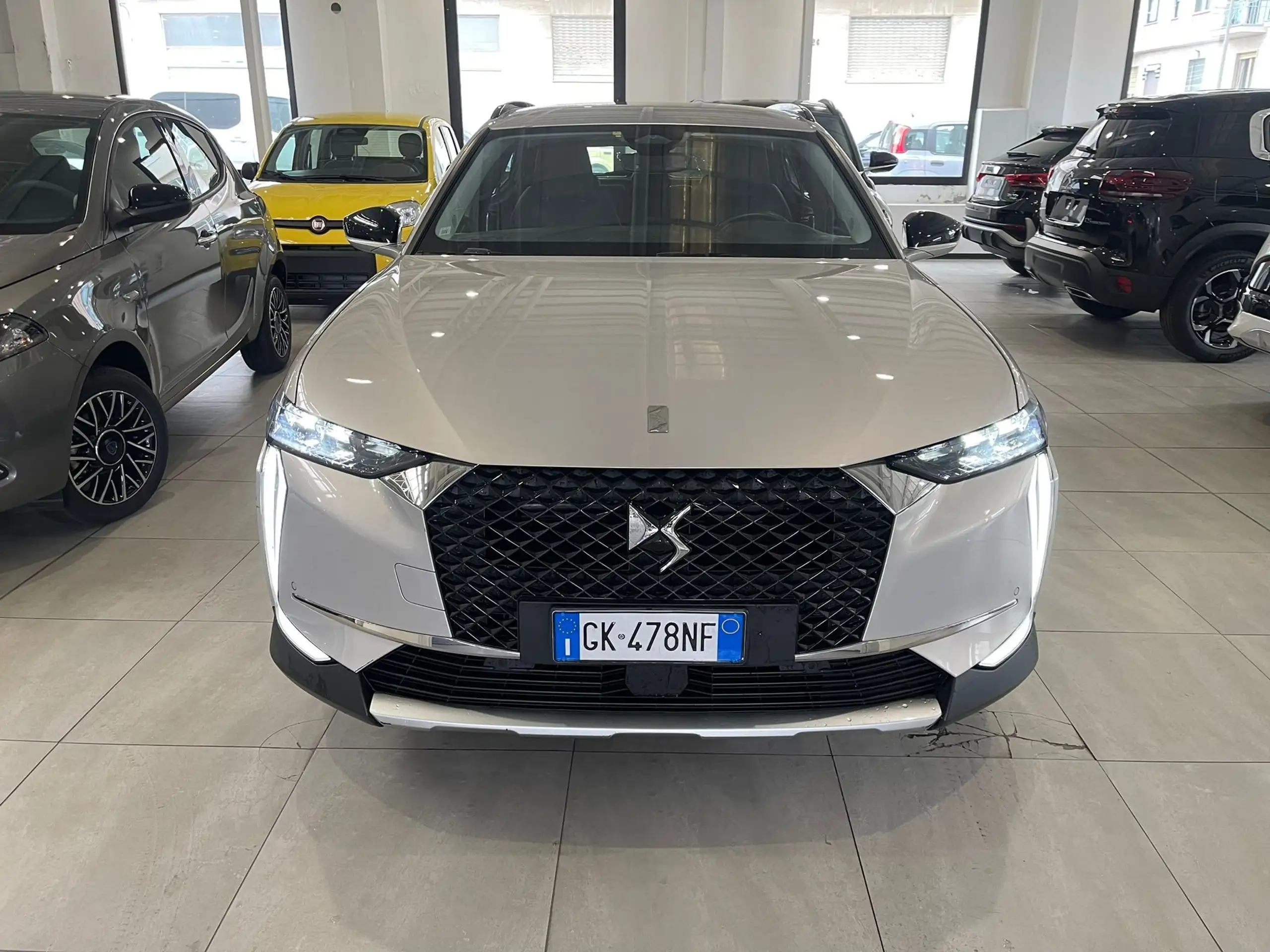 DS Automobiles - DS 4