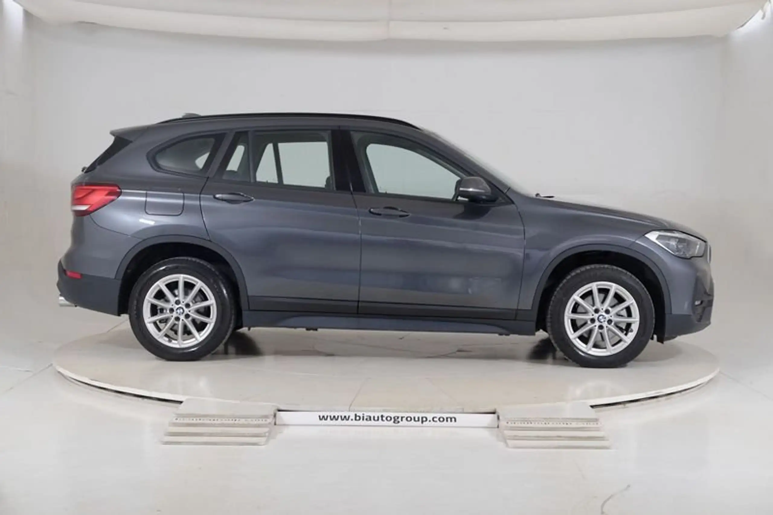 BMW - X1