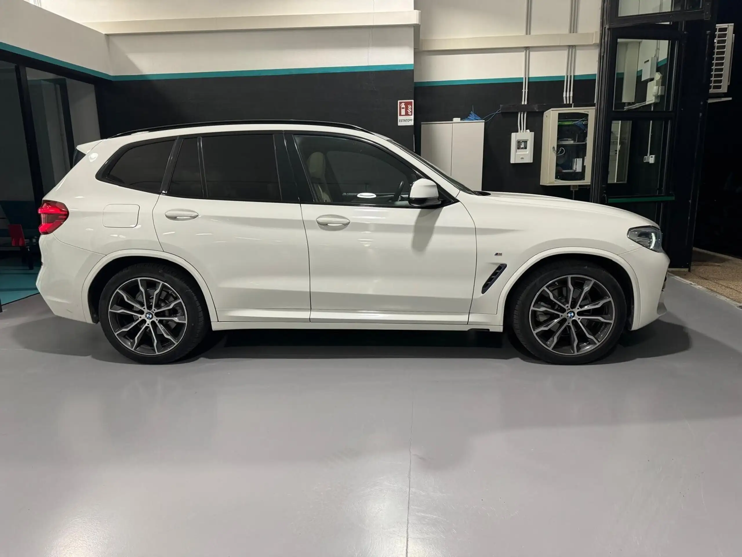 BMW - X3