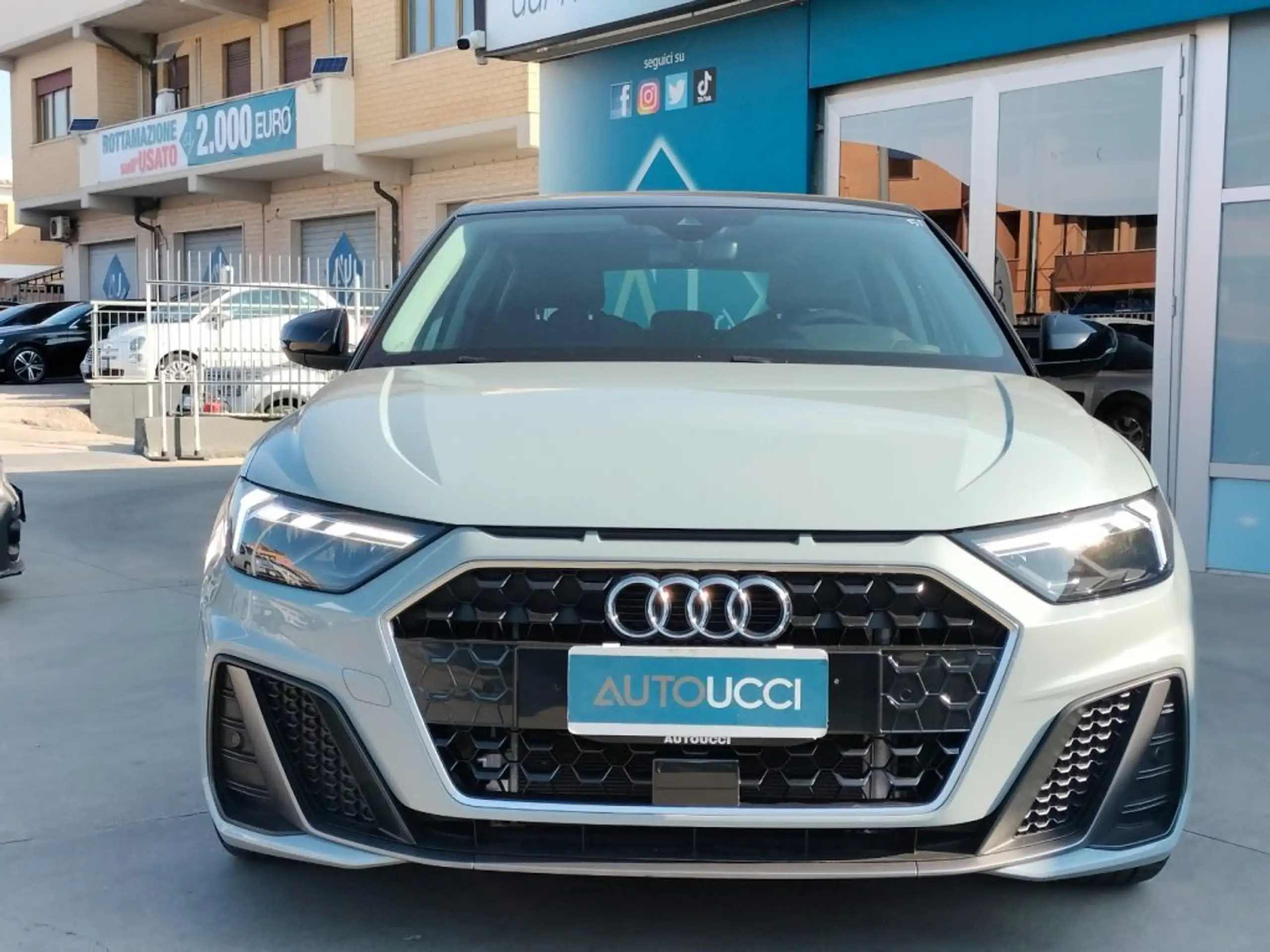 Audi - A1