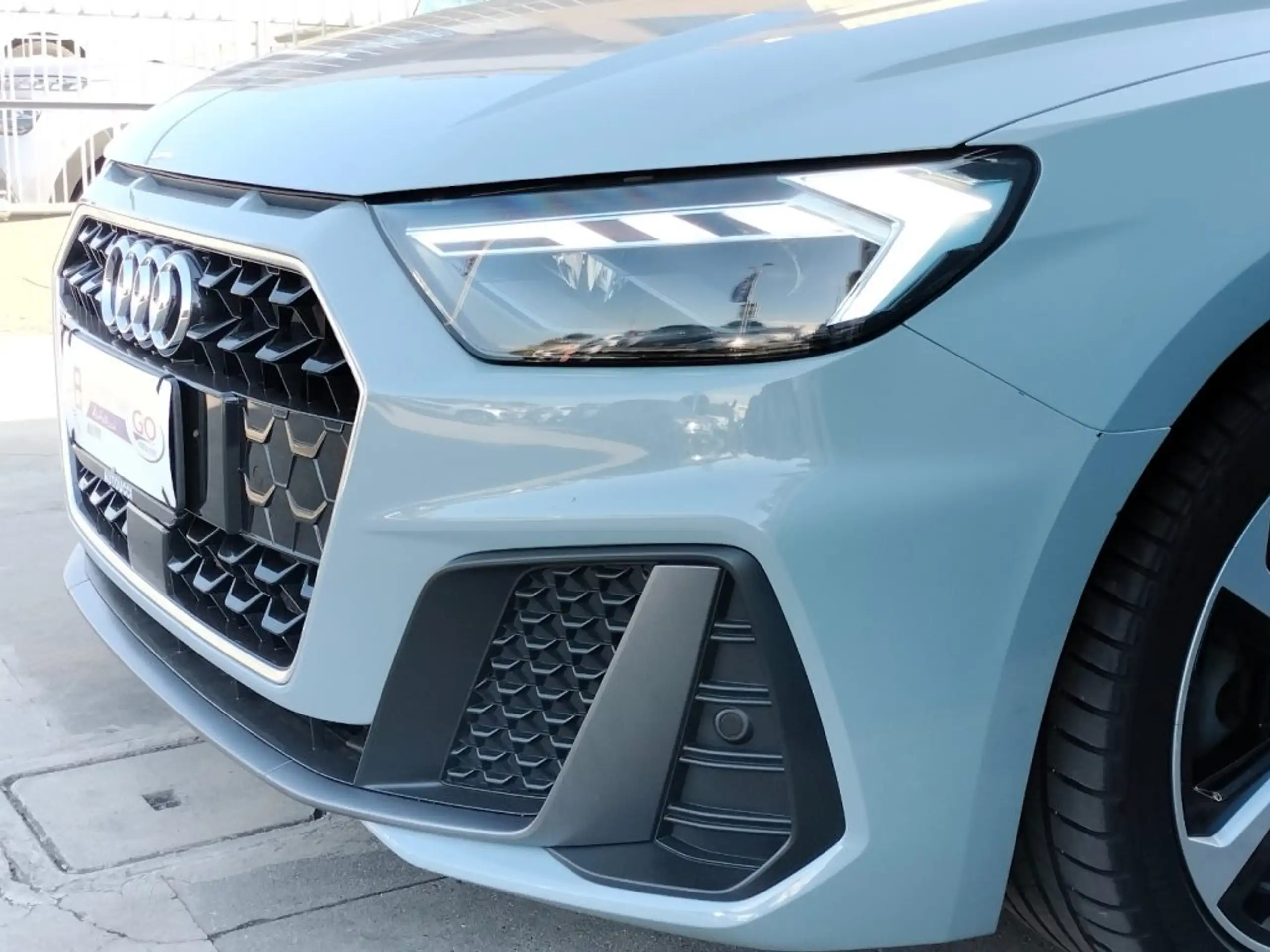 Audi - A1