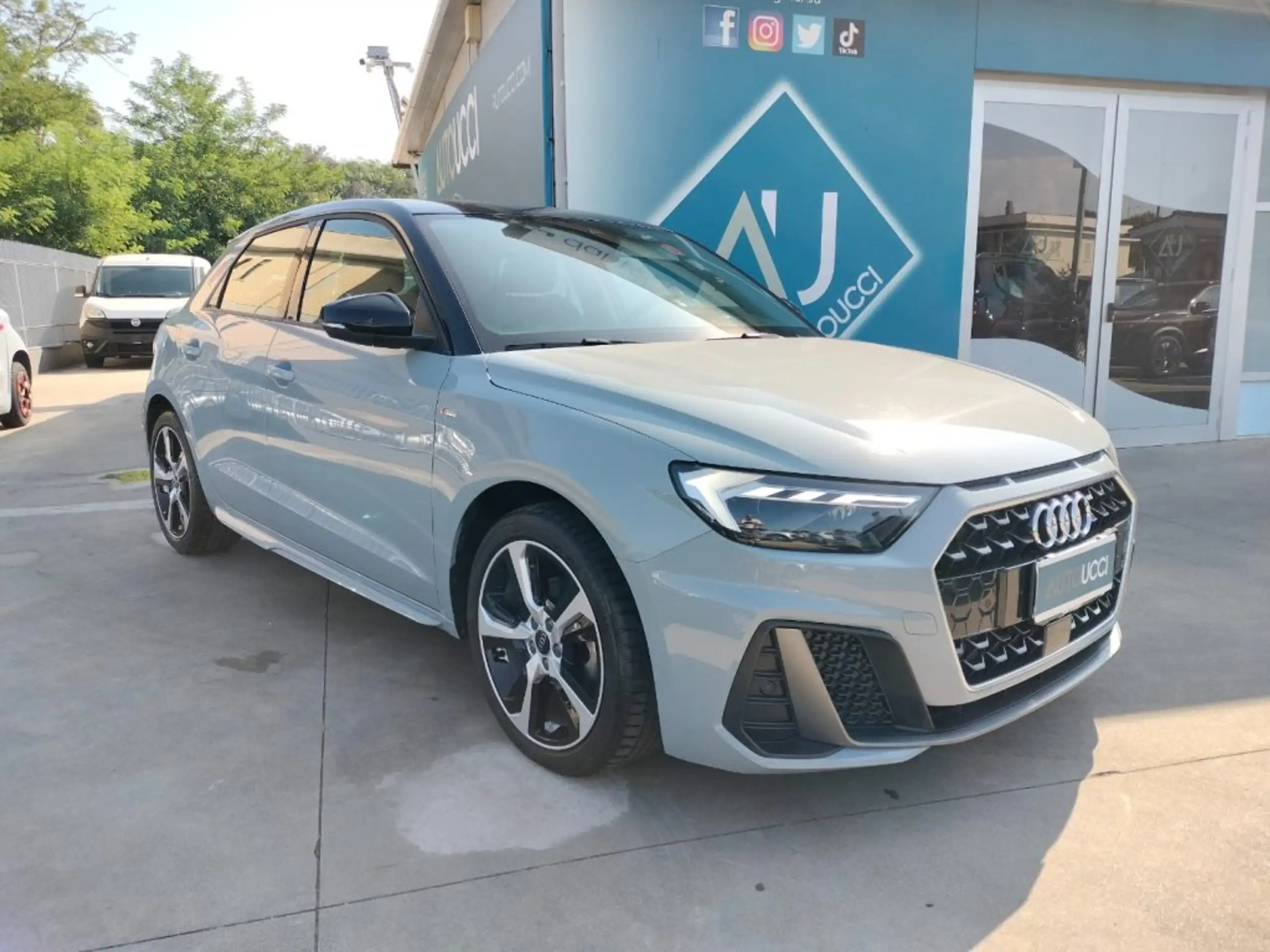 Audi - A1