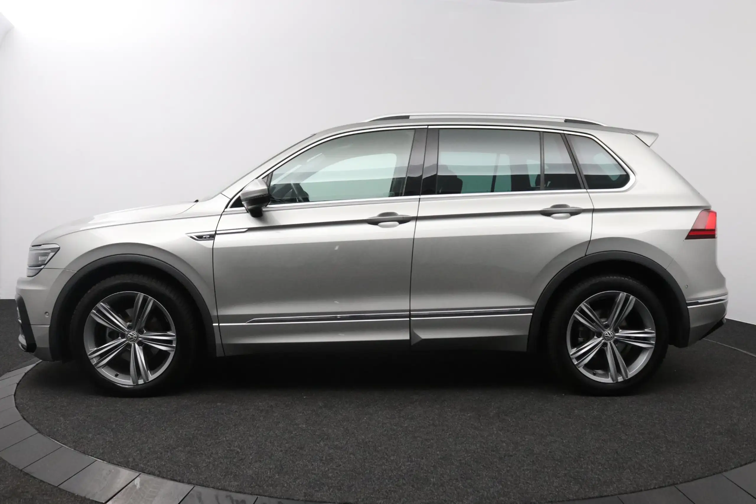 Volkswagen - Tiguan