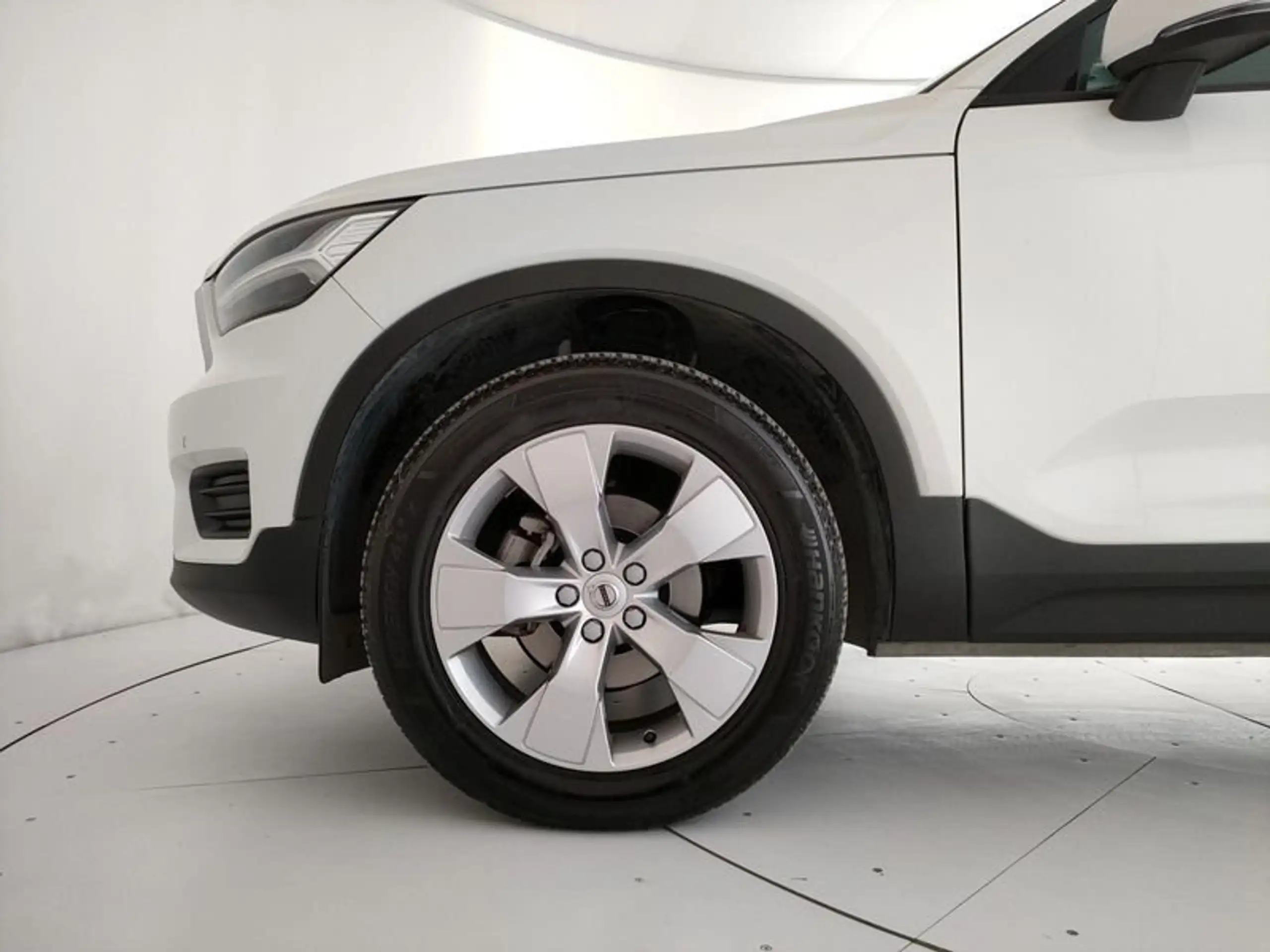 Volvo - XC40