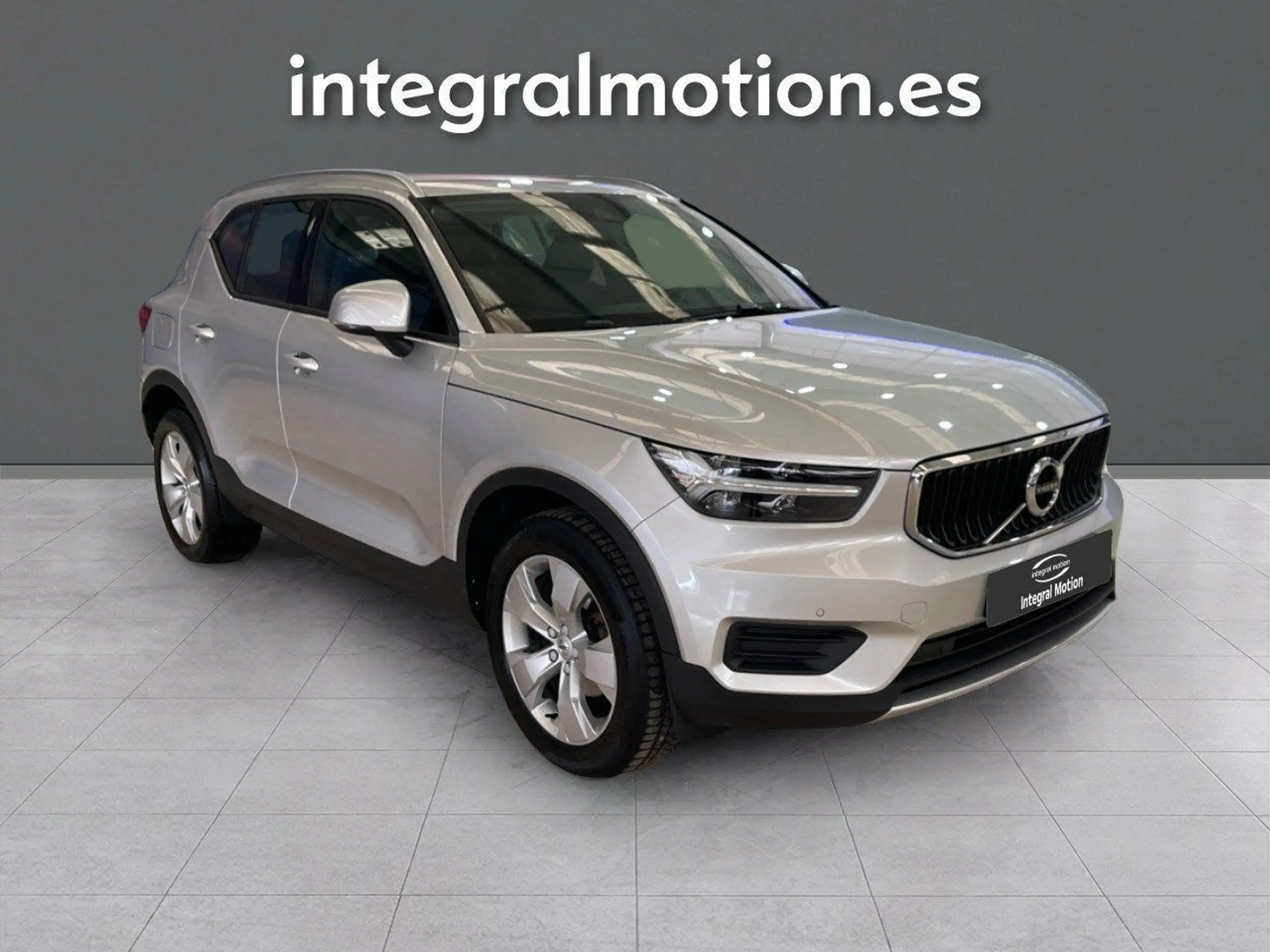 Volvo - XC40