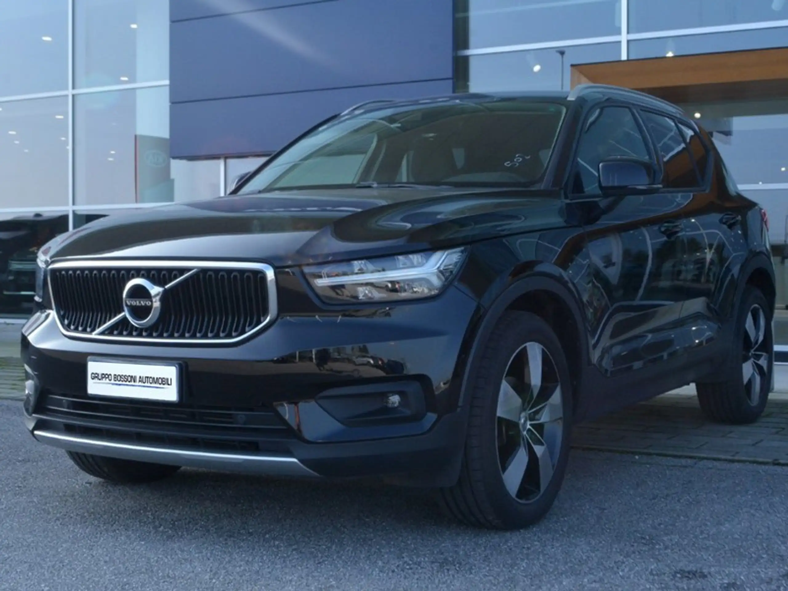 Volvo - XC40