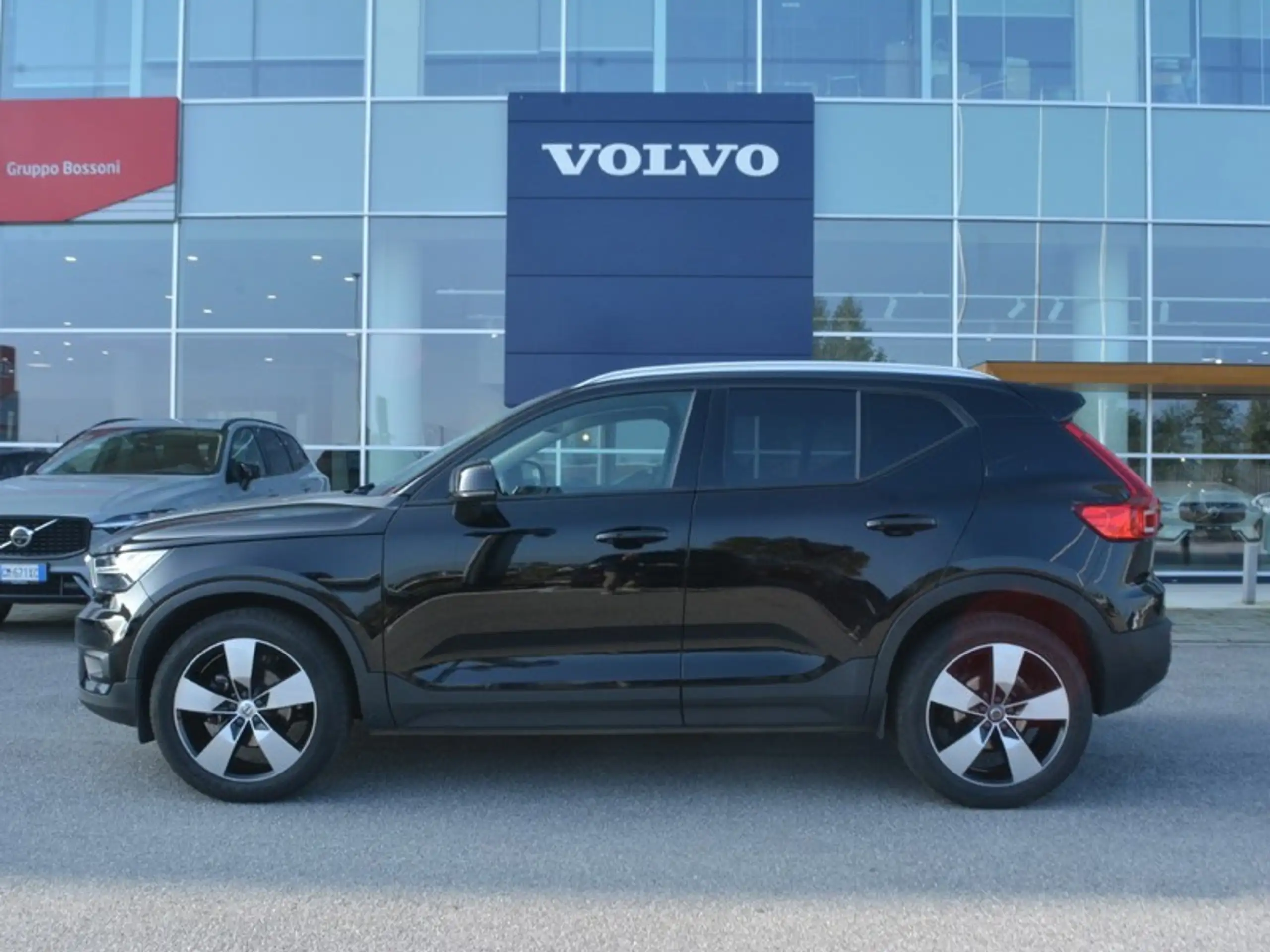 Volvo - XC40