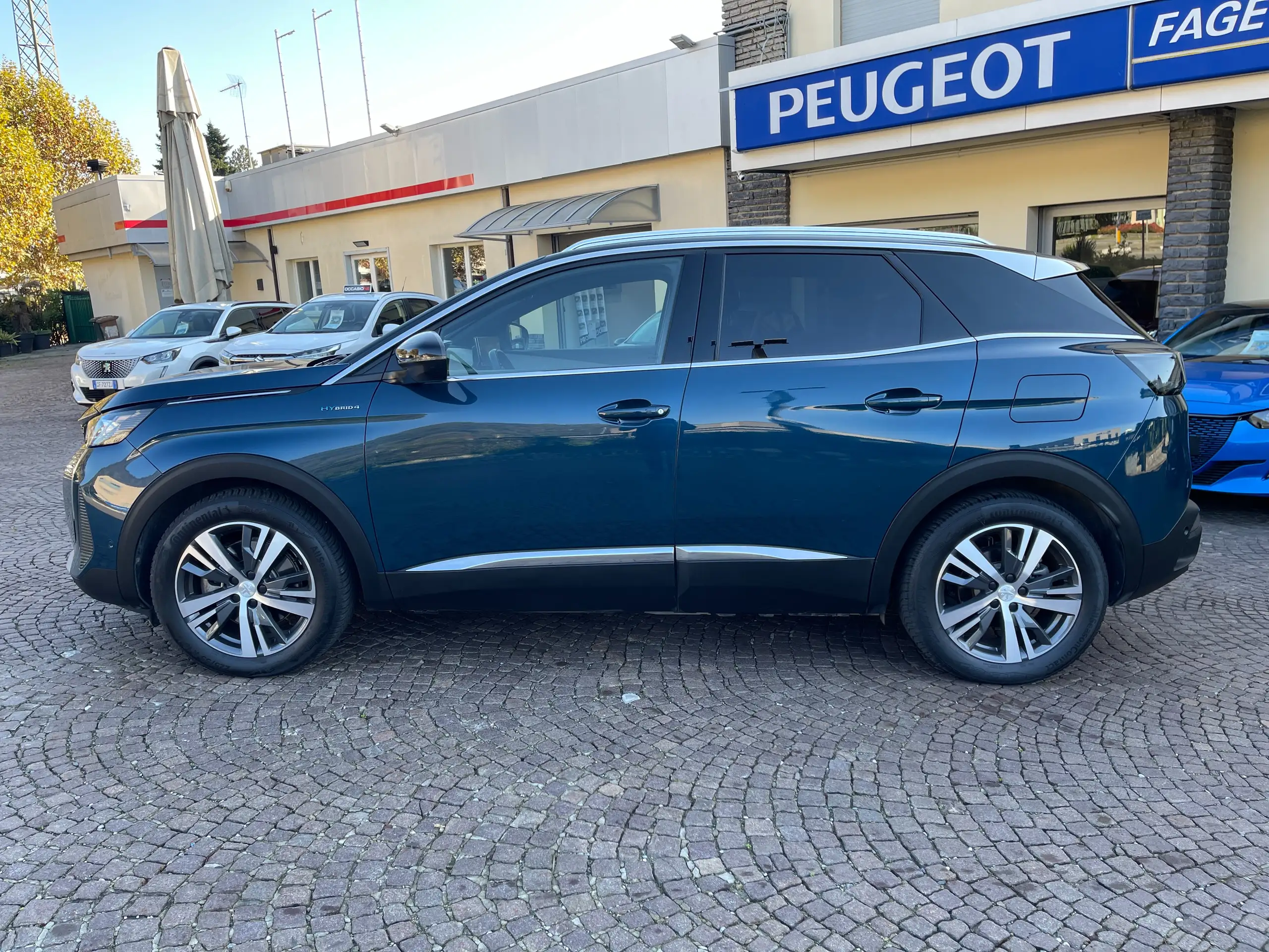 Peugeot - 3008