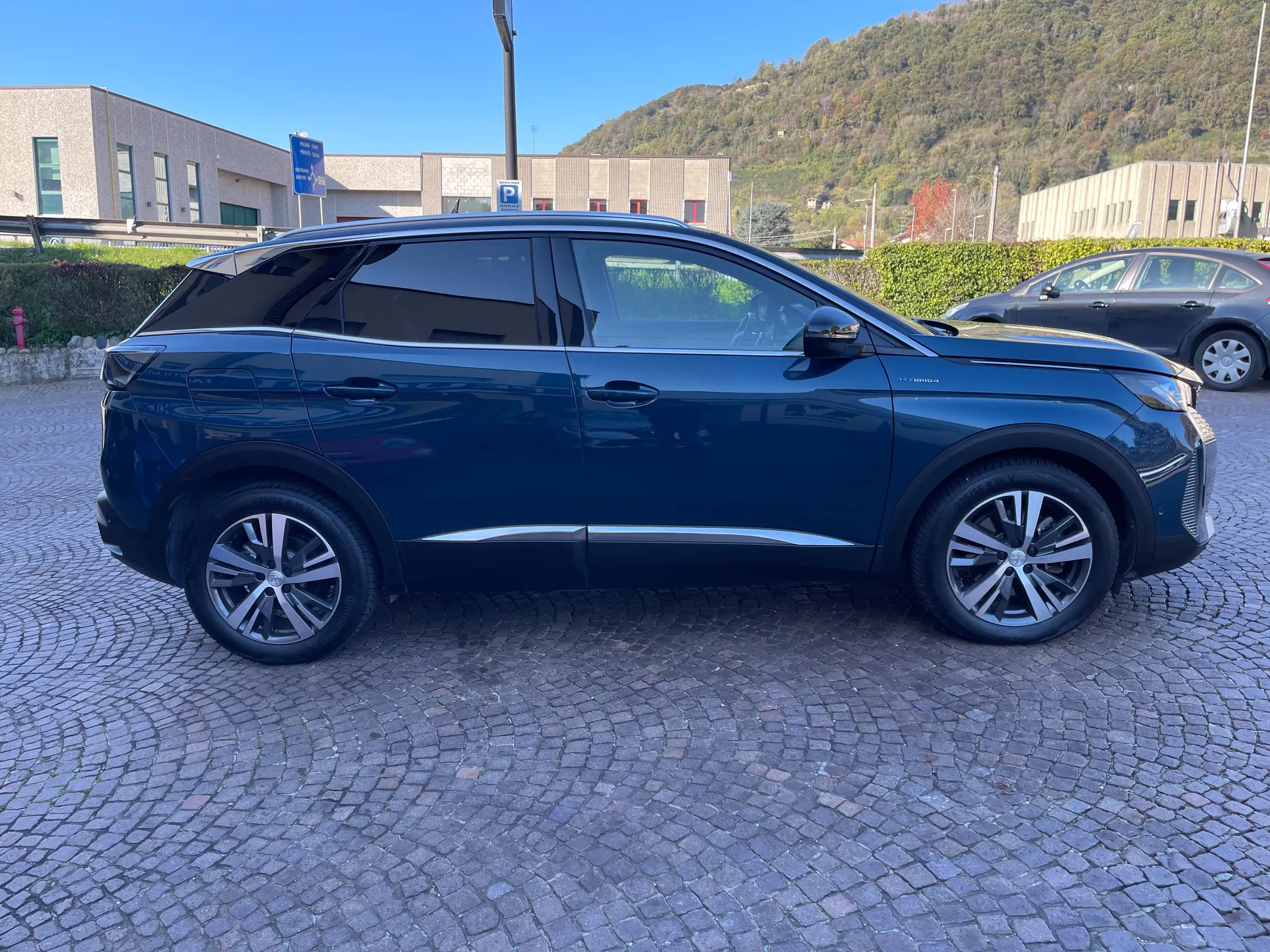 Peugeot - 3008