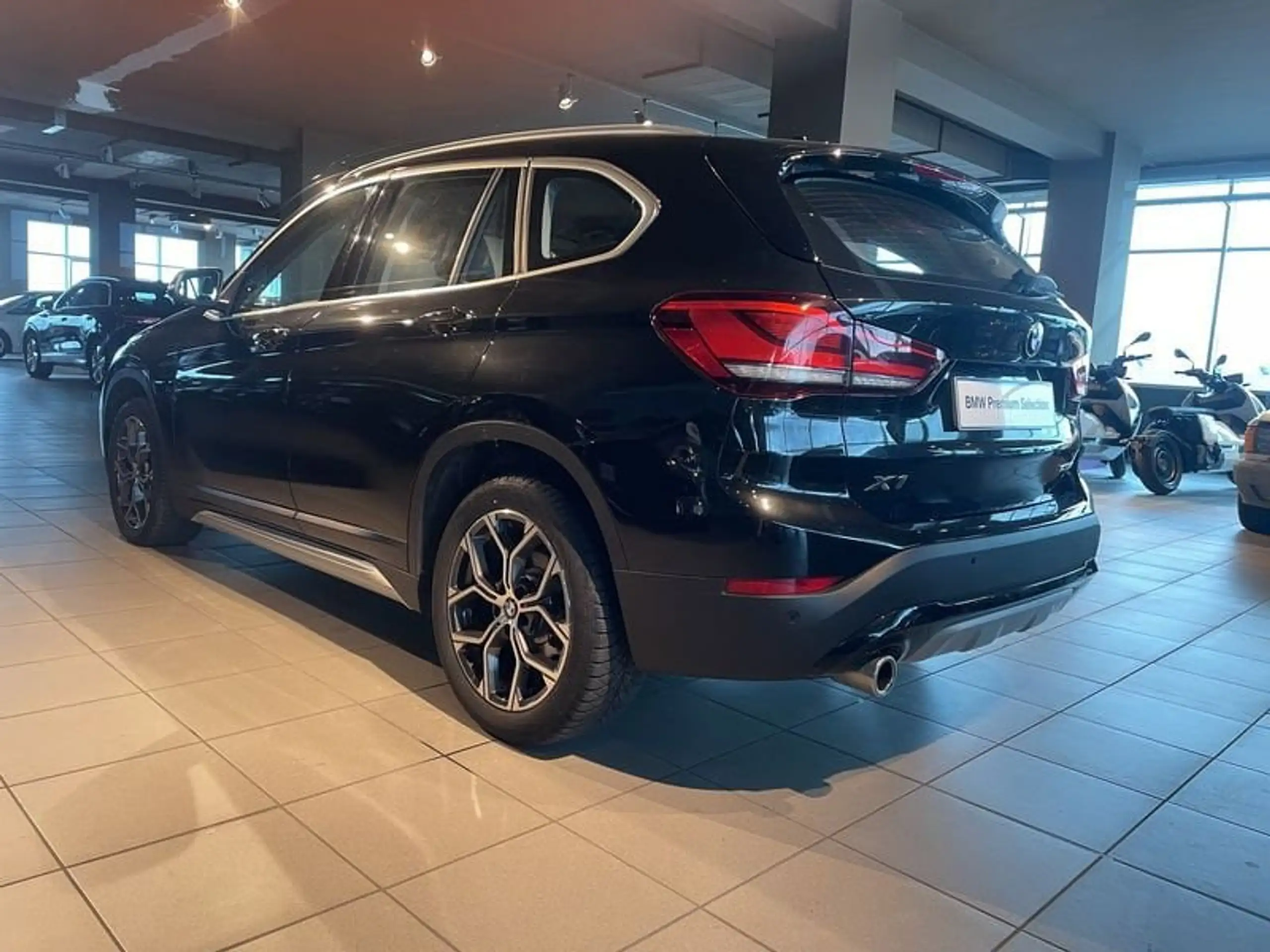 BMW - X1