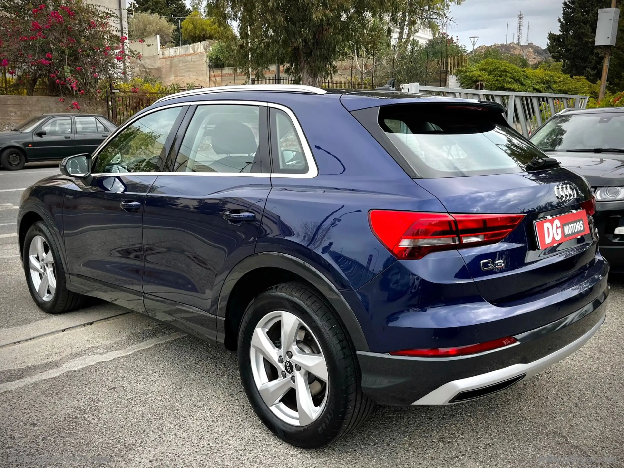 Audi - Q3