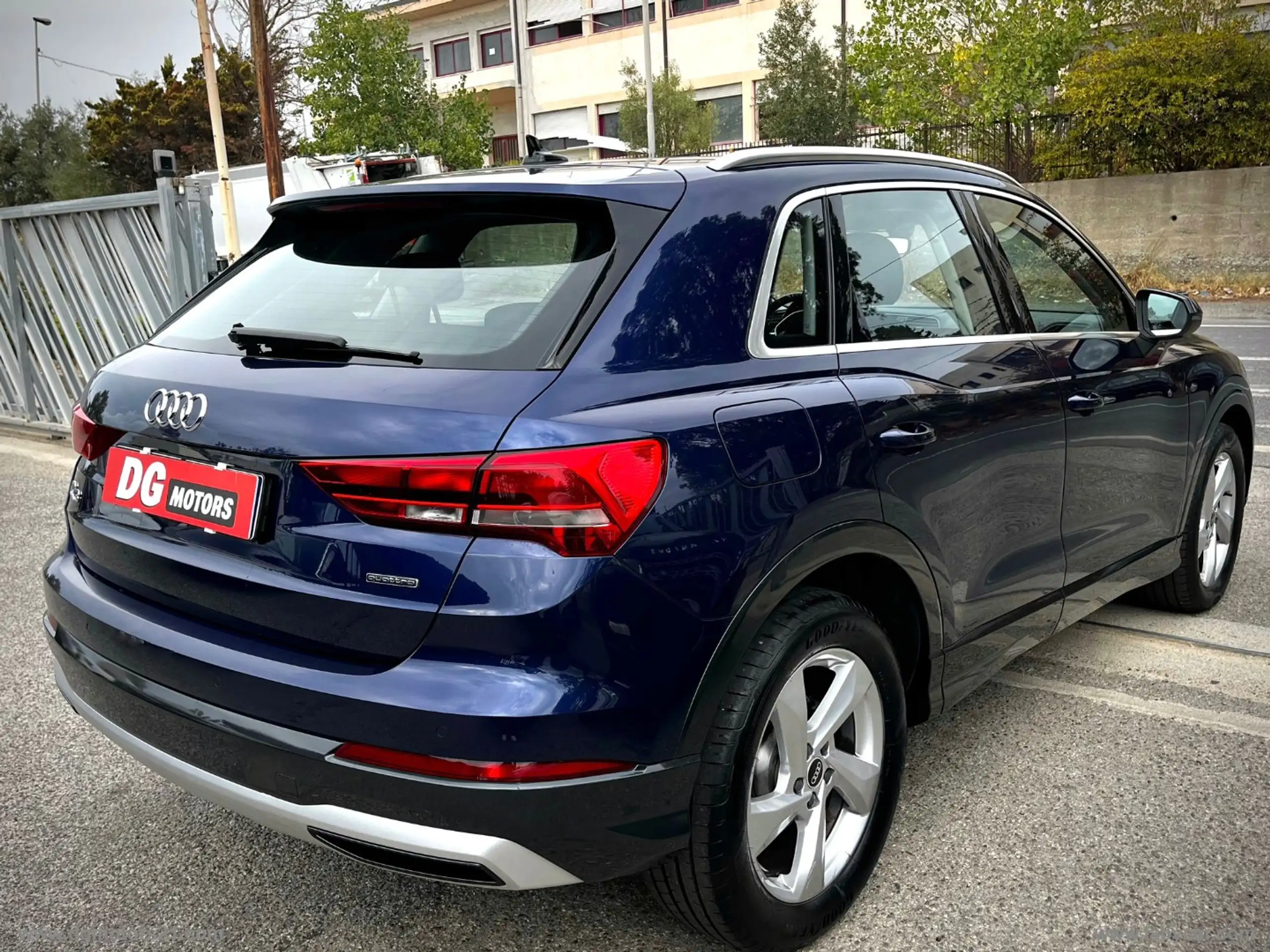 Audi - Q3