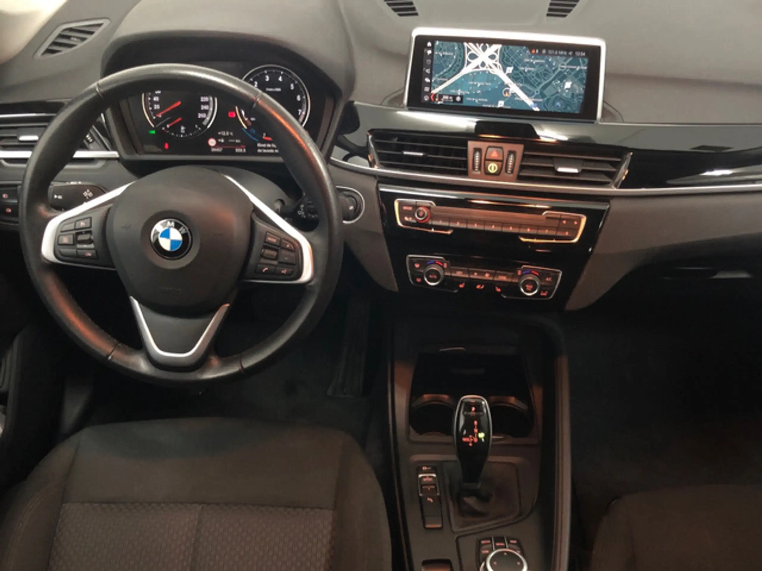 BMW - X1