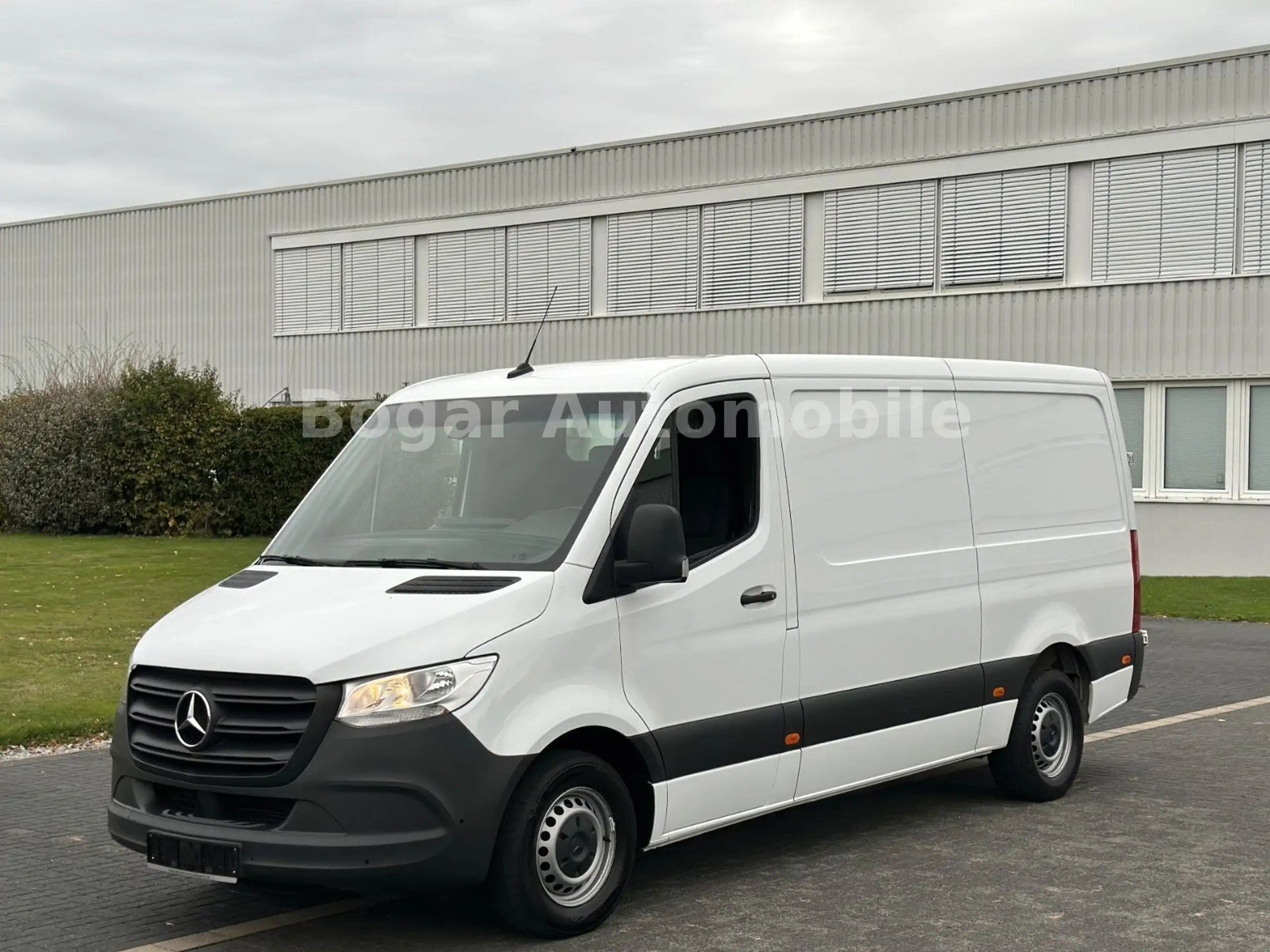 Mercedes-Benz - Sprinter