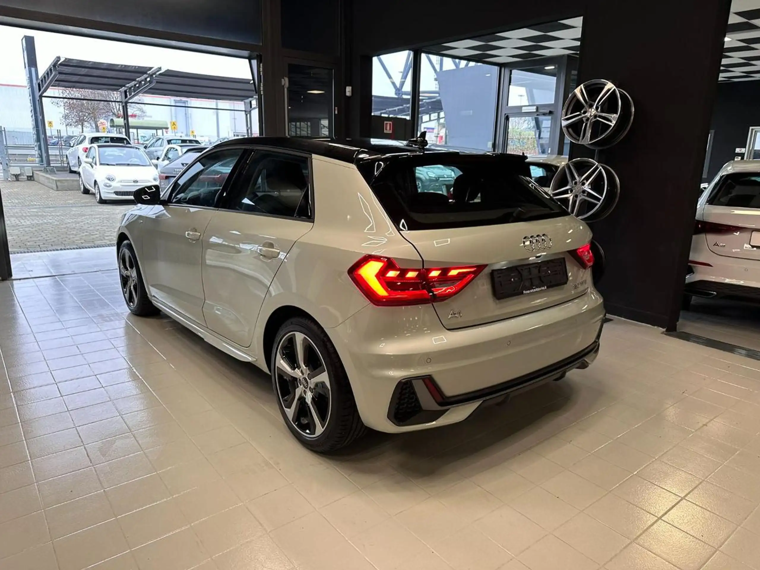 Audi - A1