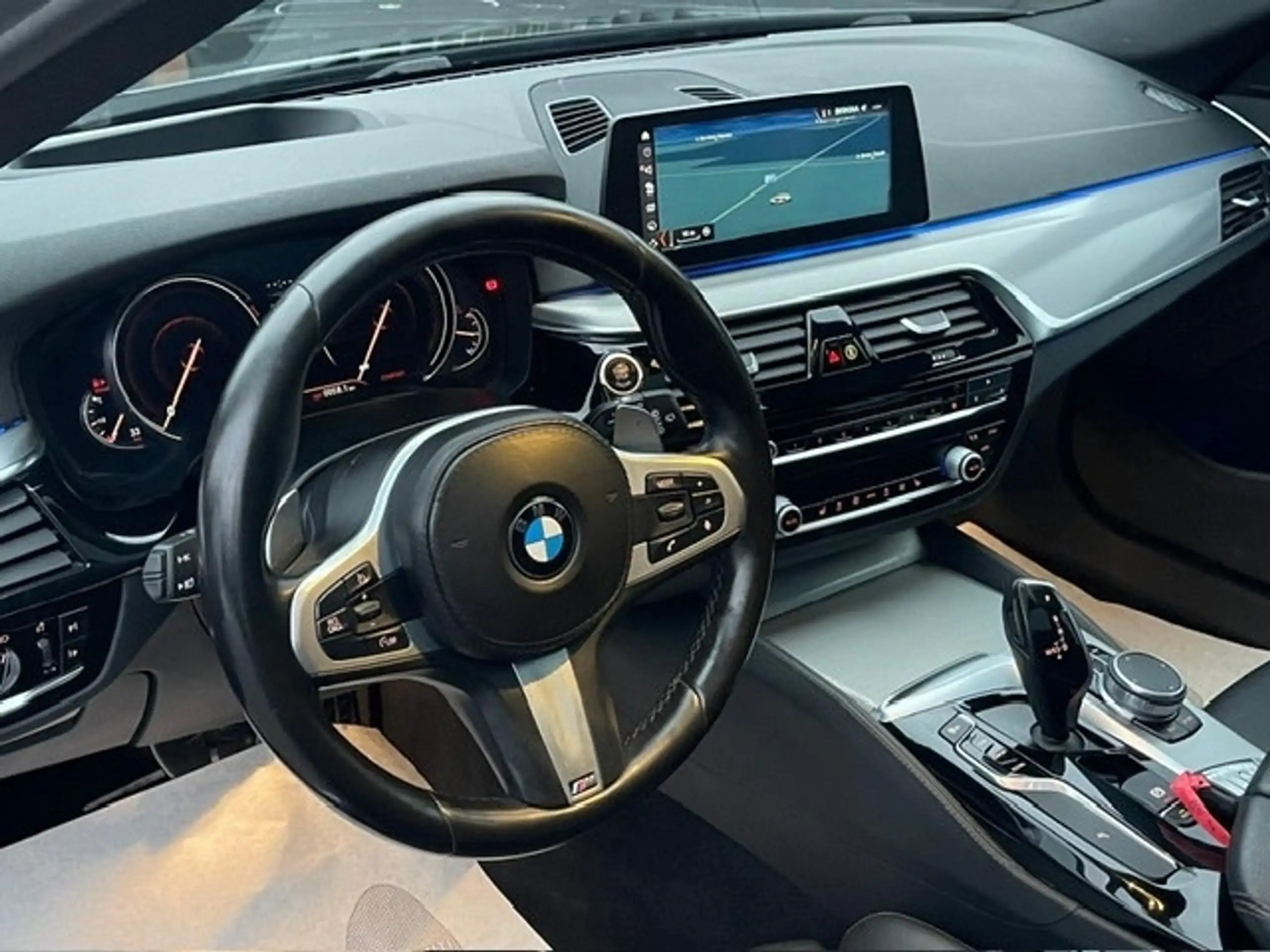 BMW - 525