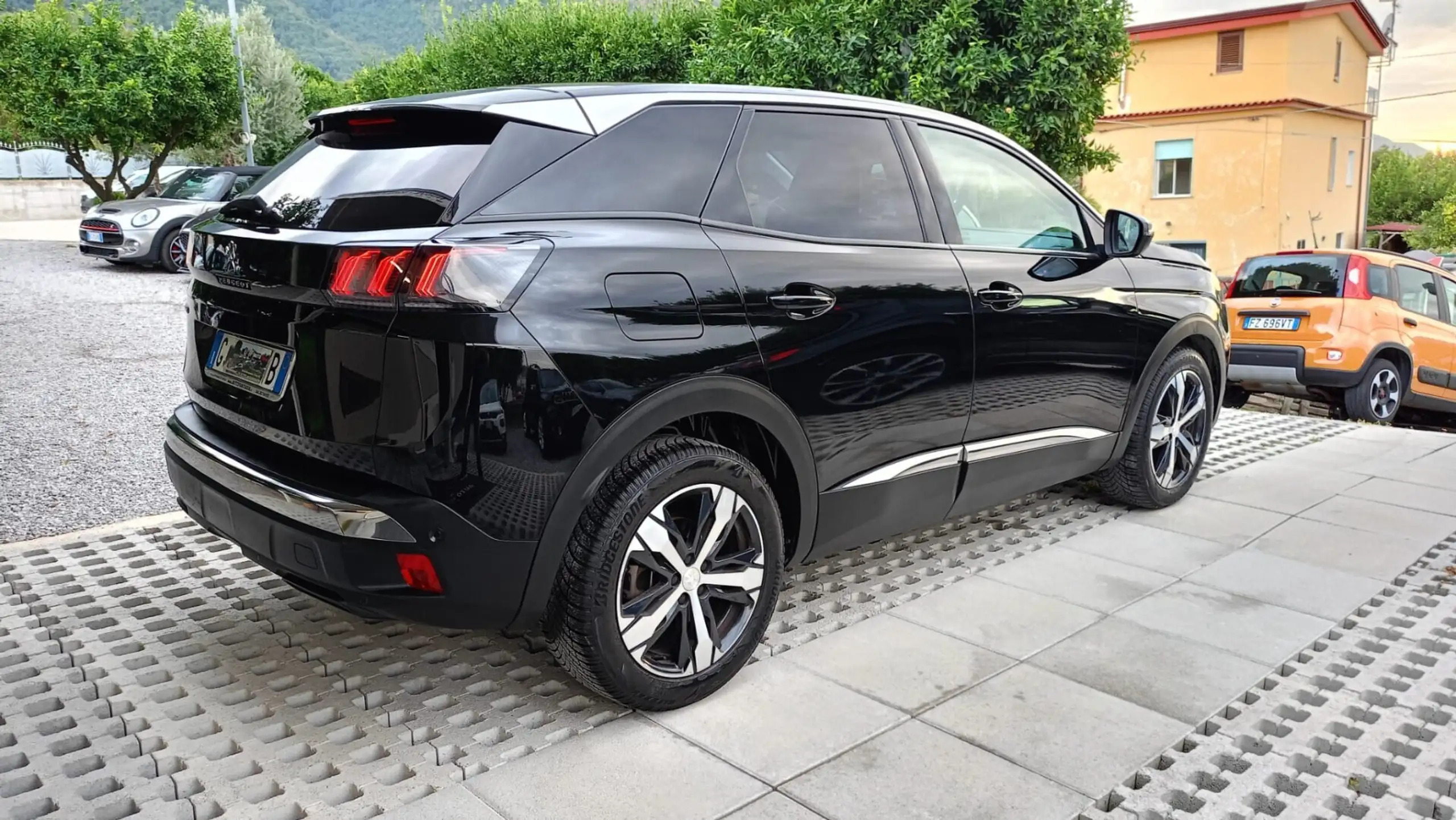 Peugeot - 3008