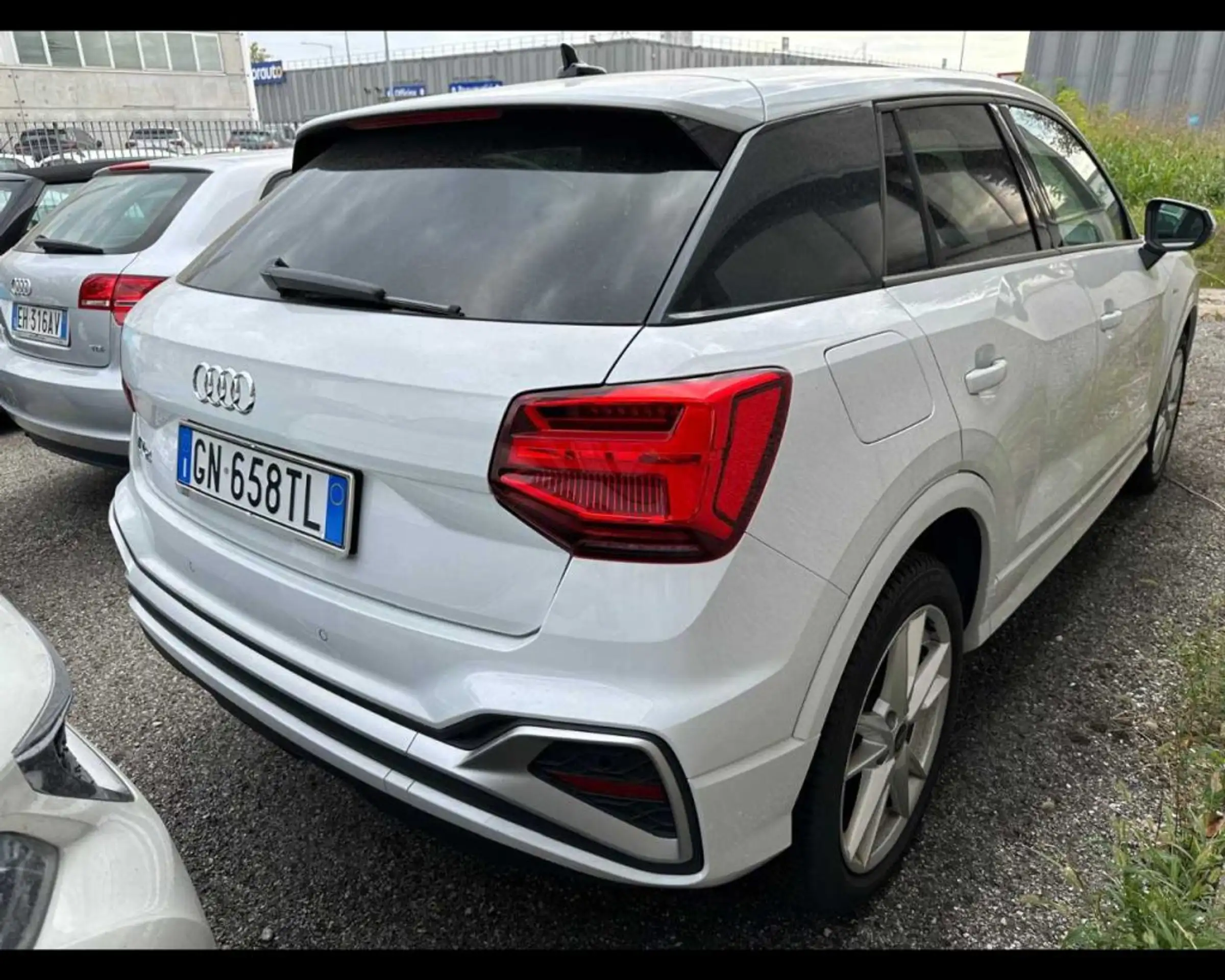 Audi - Q2