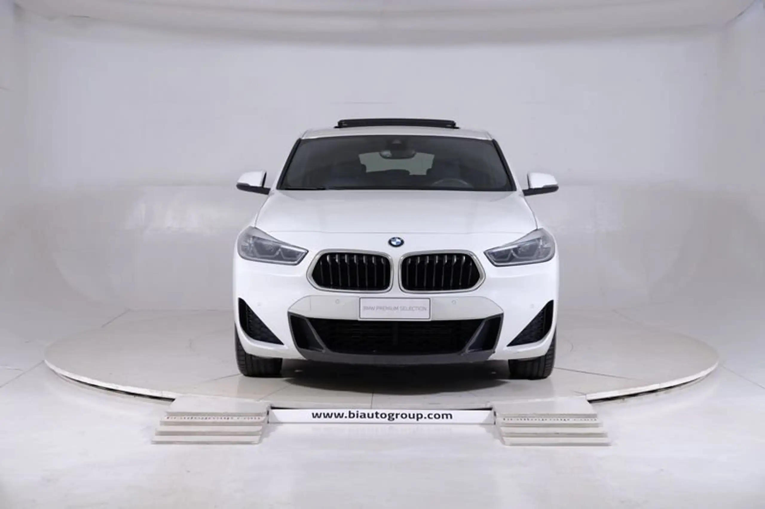 BMW - X2