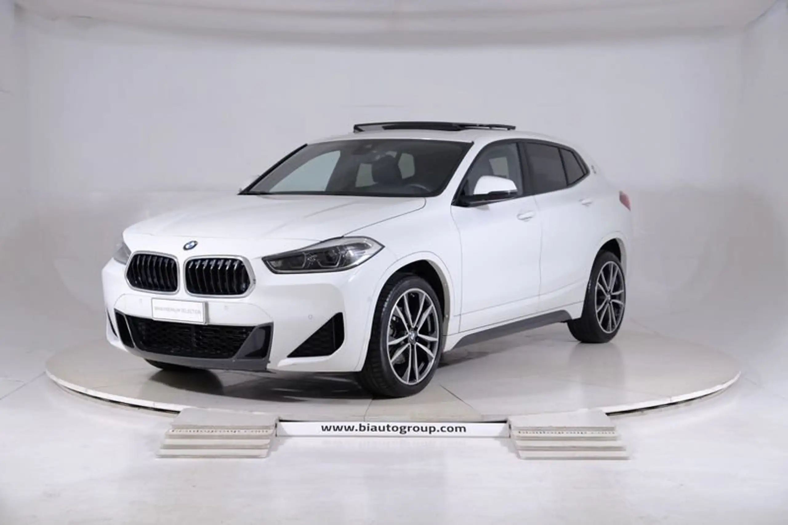 BMW - X2