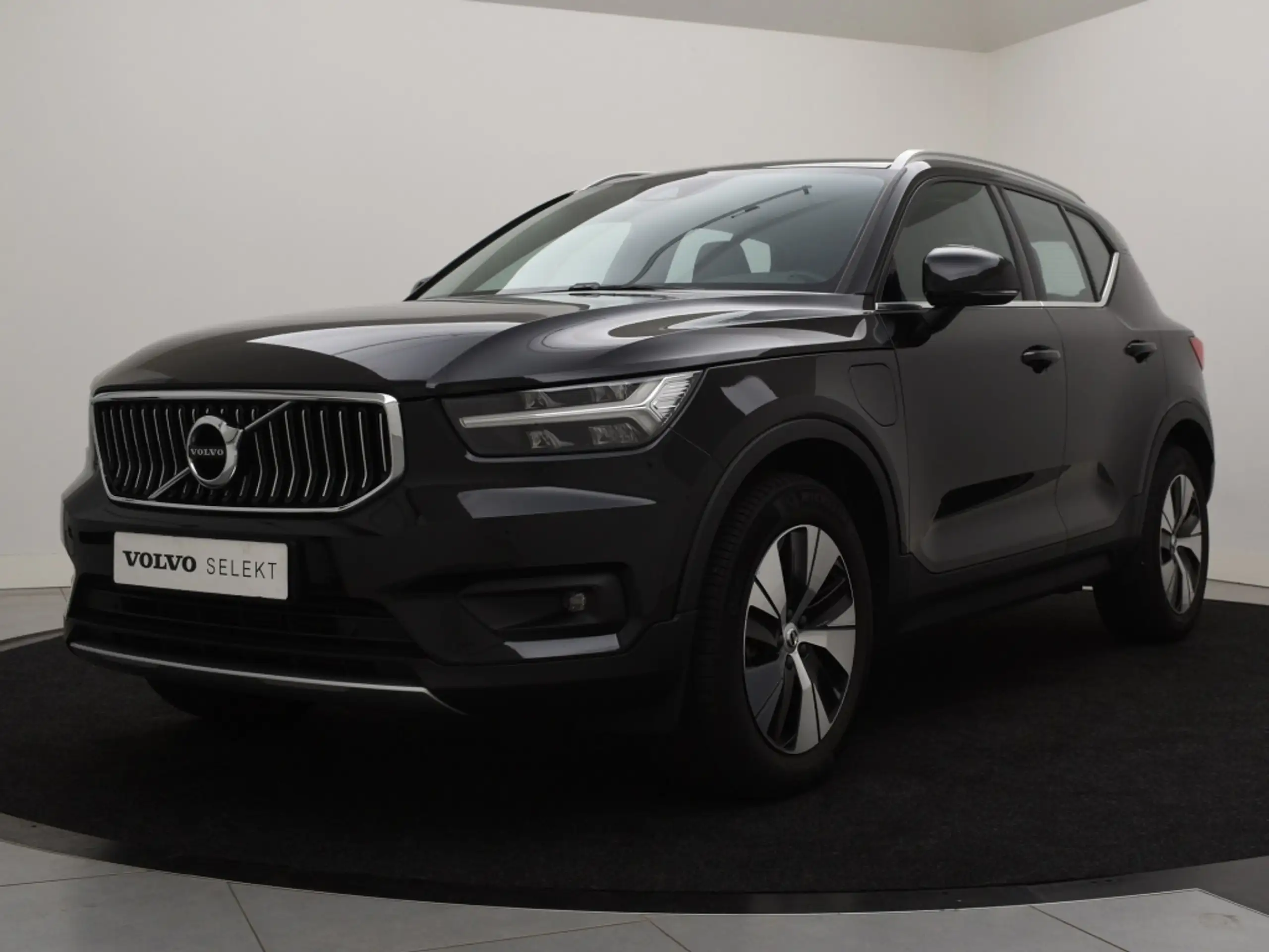 Volvo - XC40