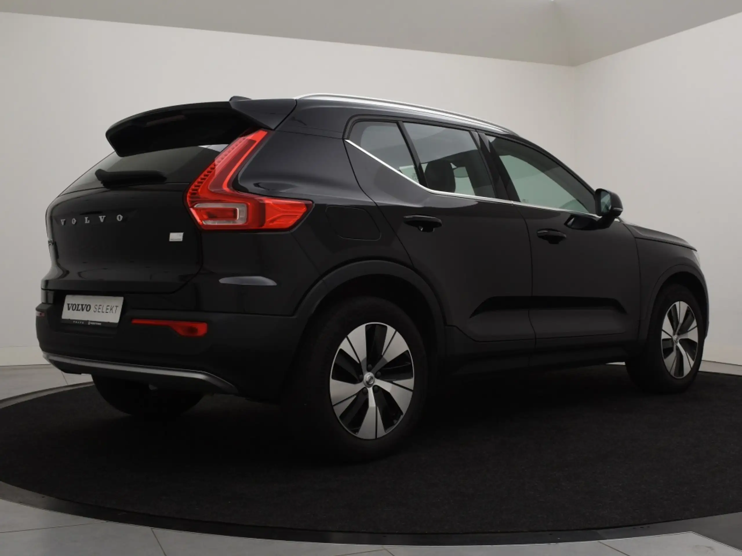 Volvo - XC40