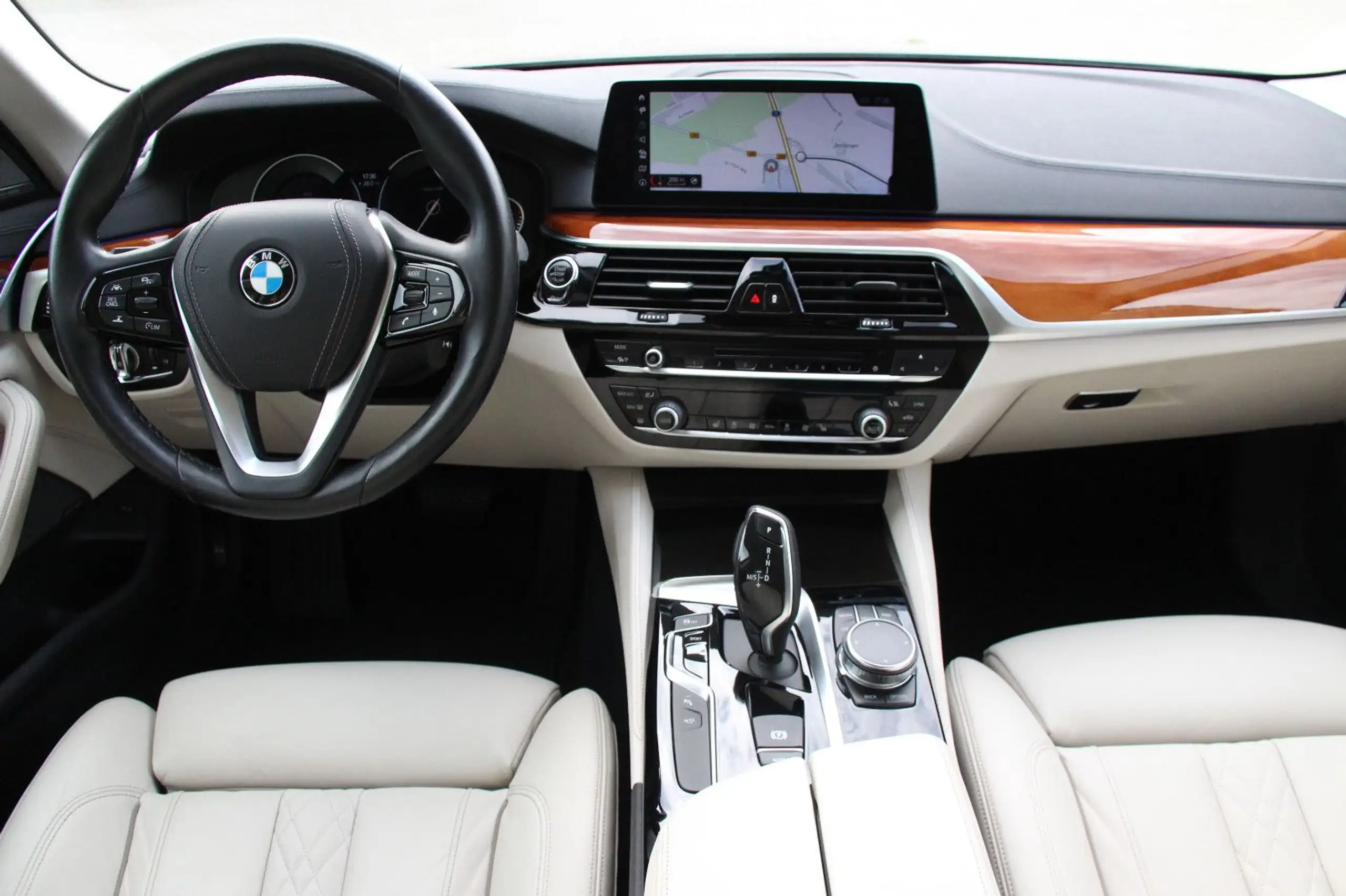 BMW - 540