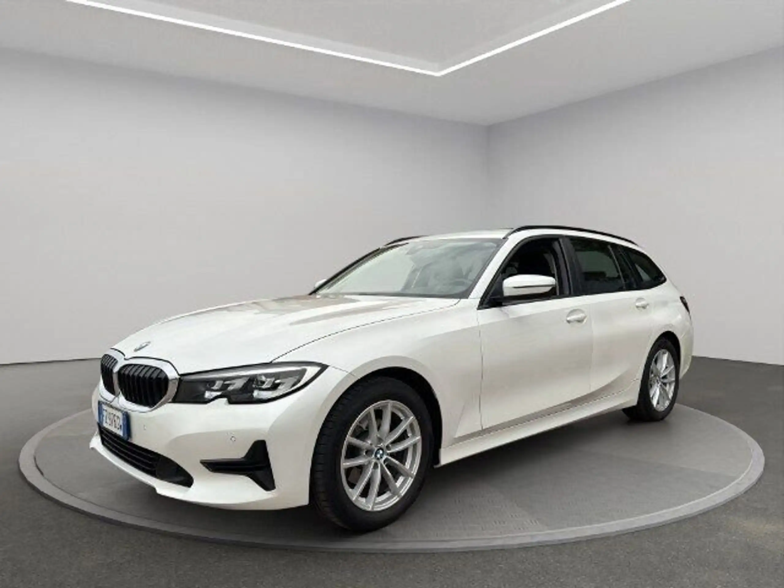 BMW 320 2019