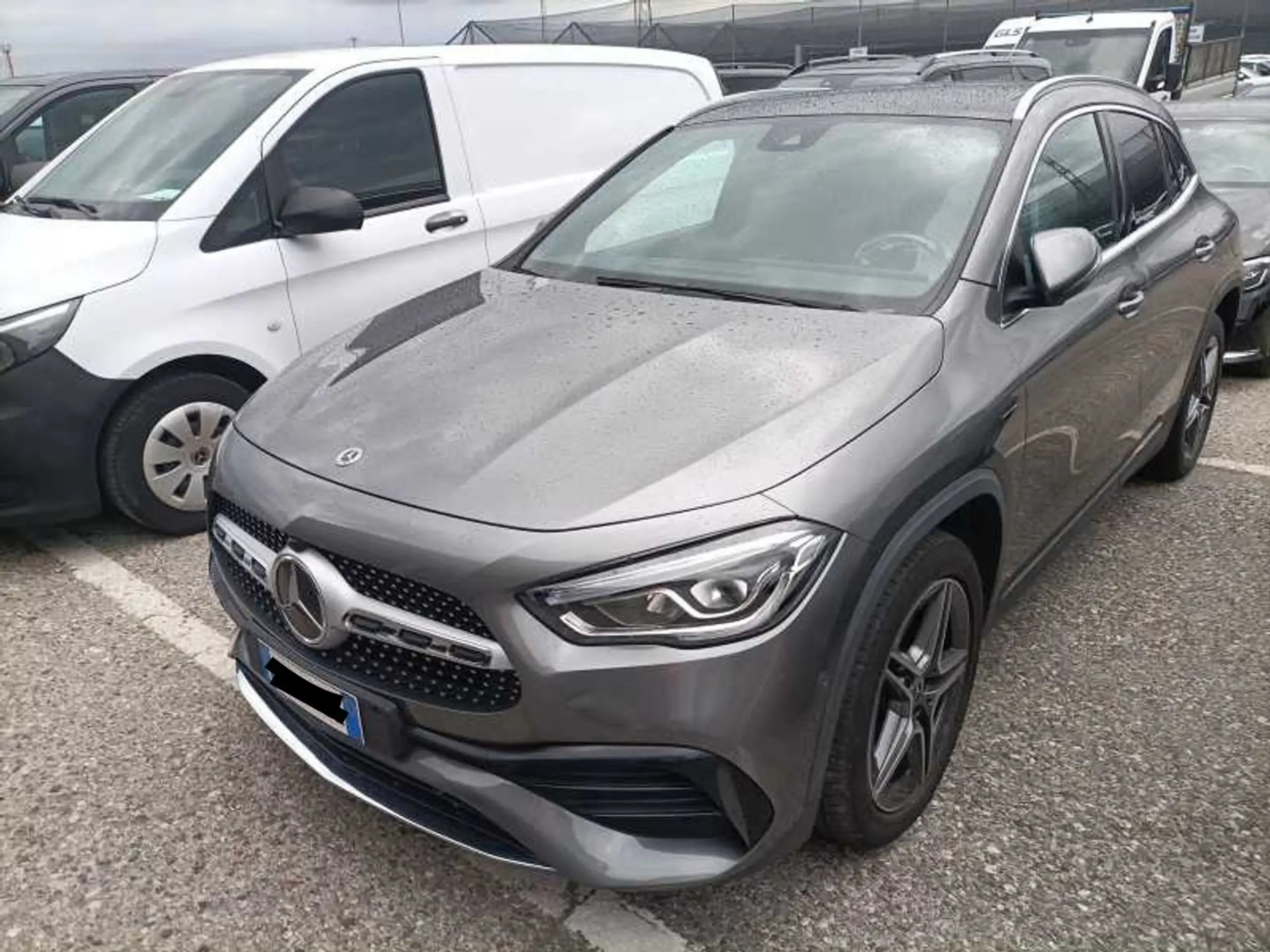 Mercedes-Benz - GLA 250