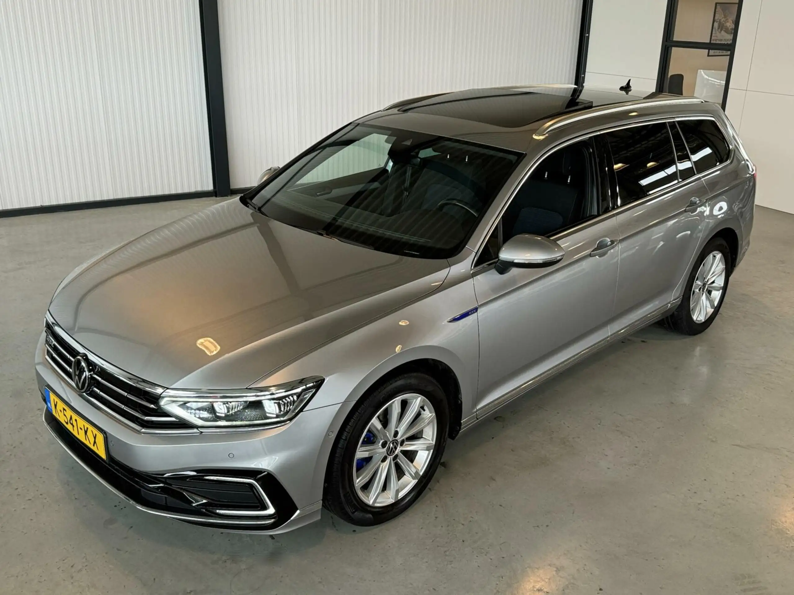 Volkswagen - Passat Variant