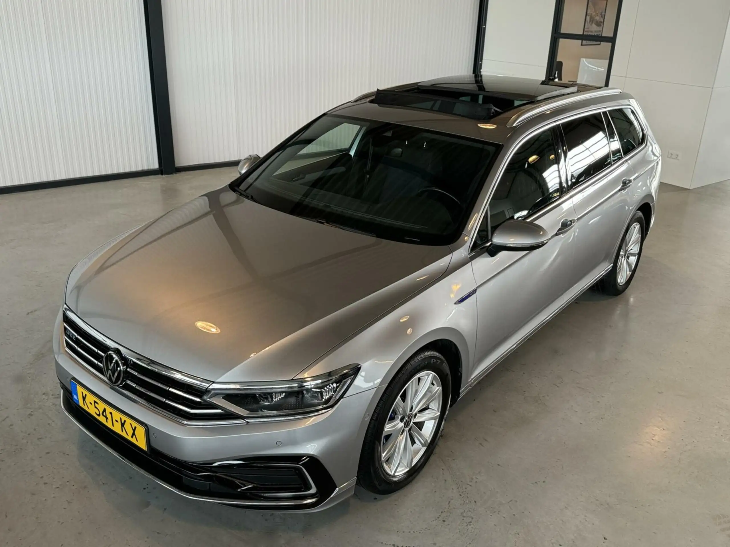 Volkswagen - Passat Variant