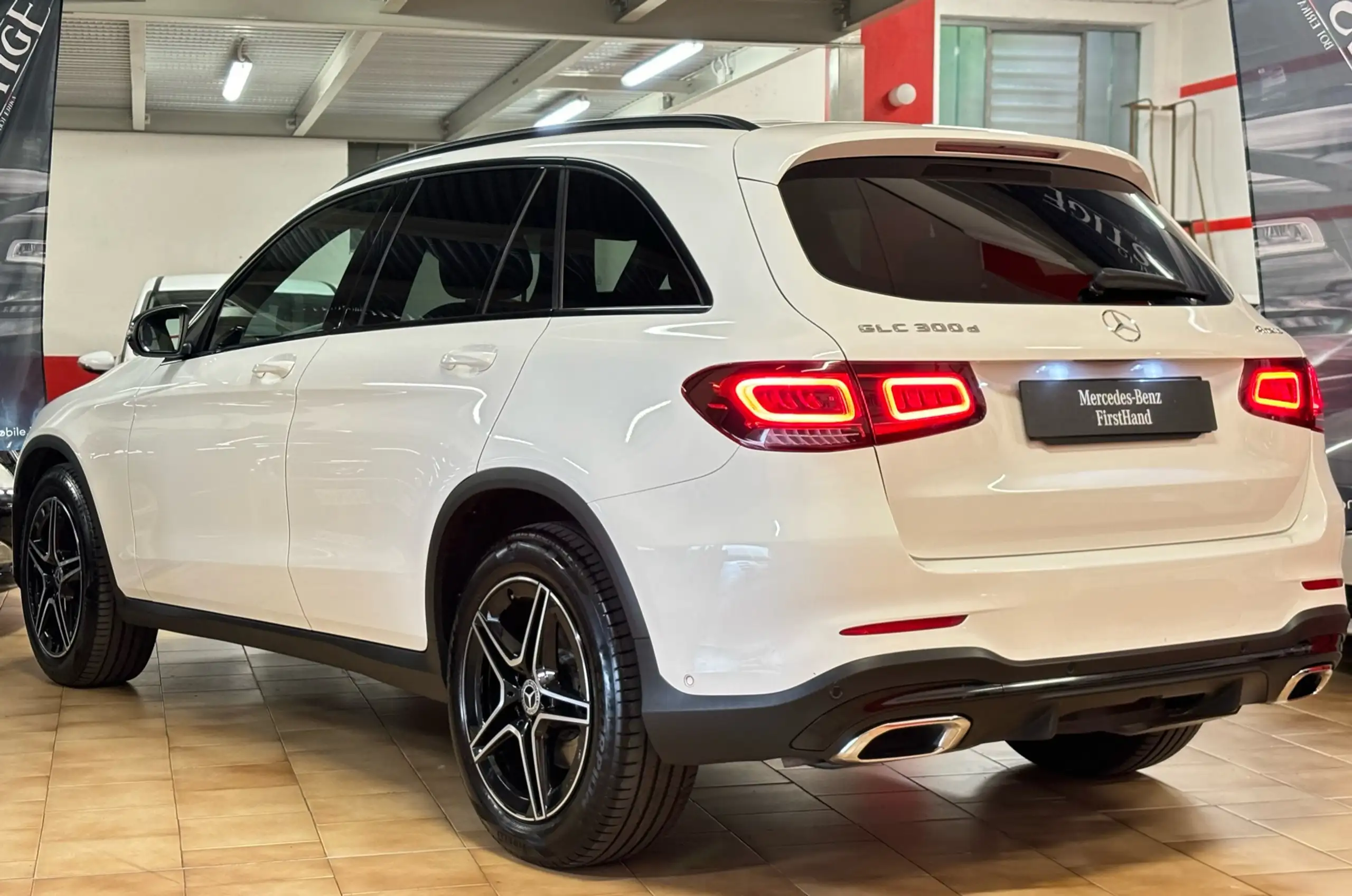 Mercedes-Benz - GLC 300