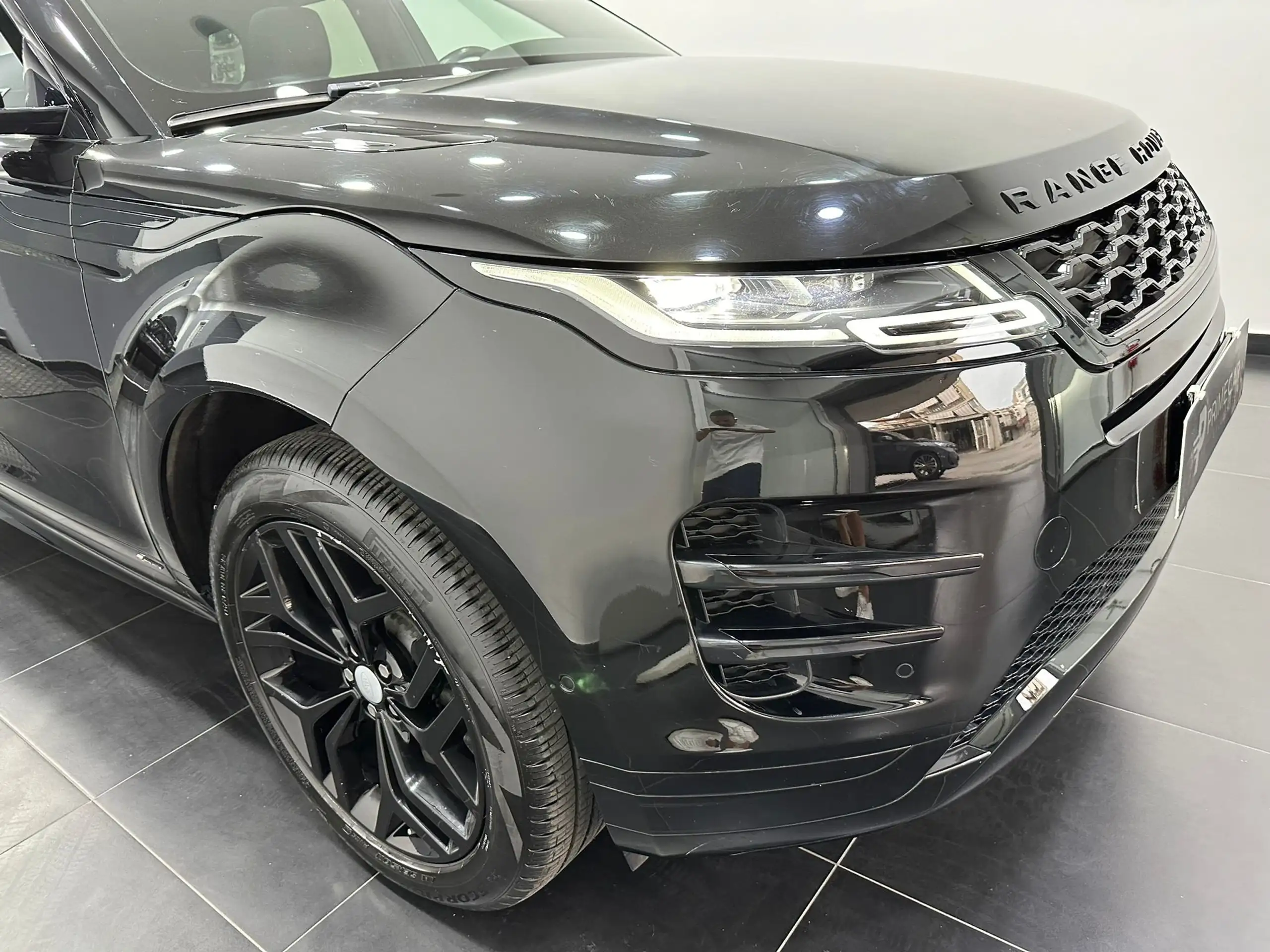 Land Rover - Range Rover Evoque