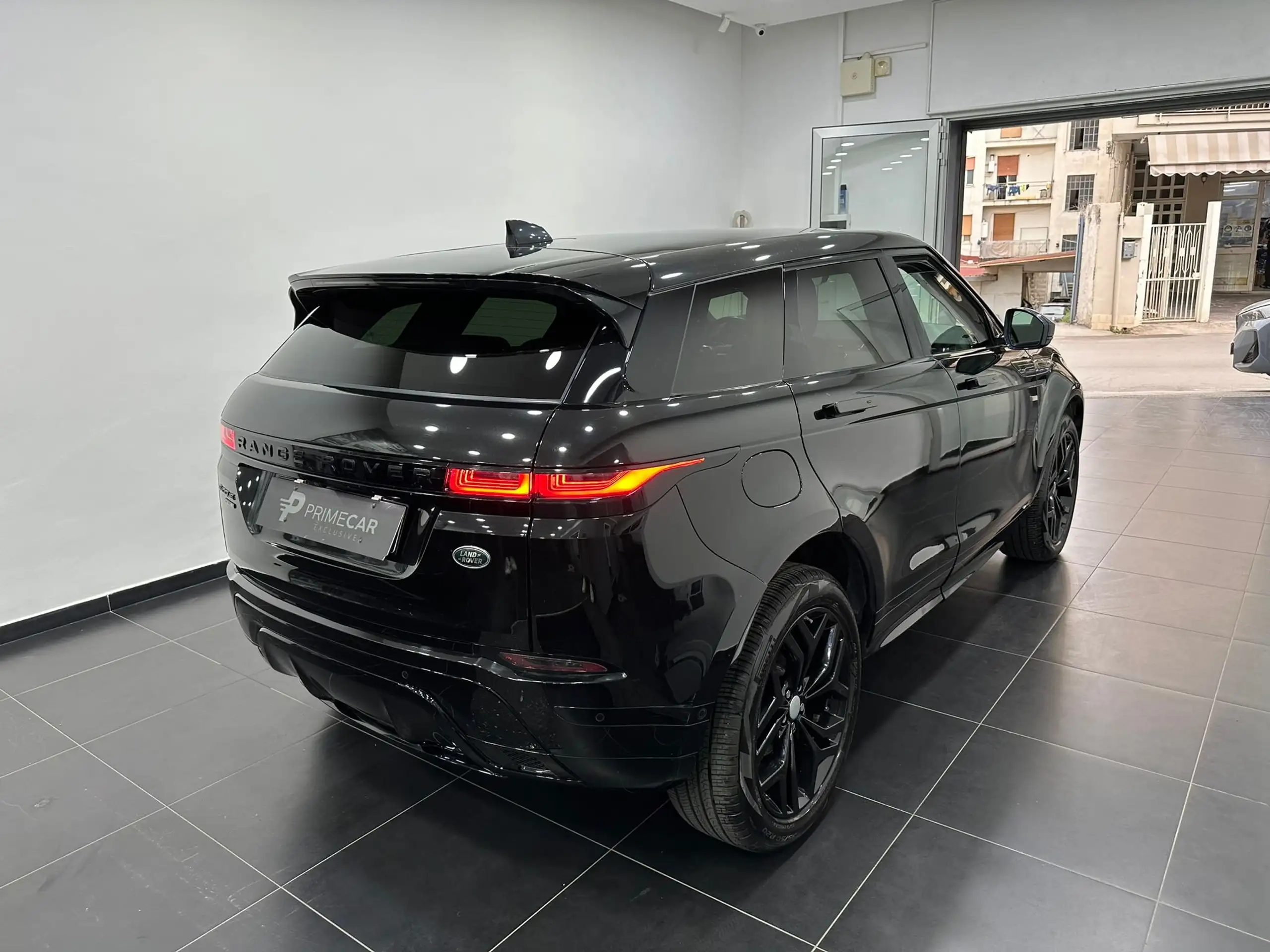 Land Rover - Range Rover Evoque