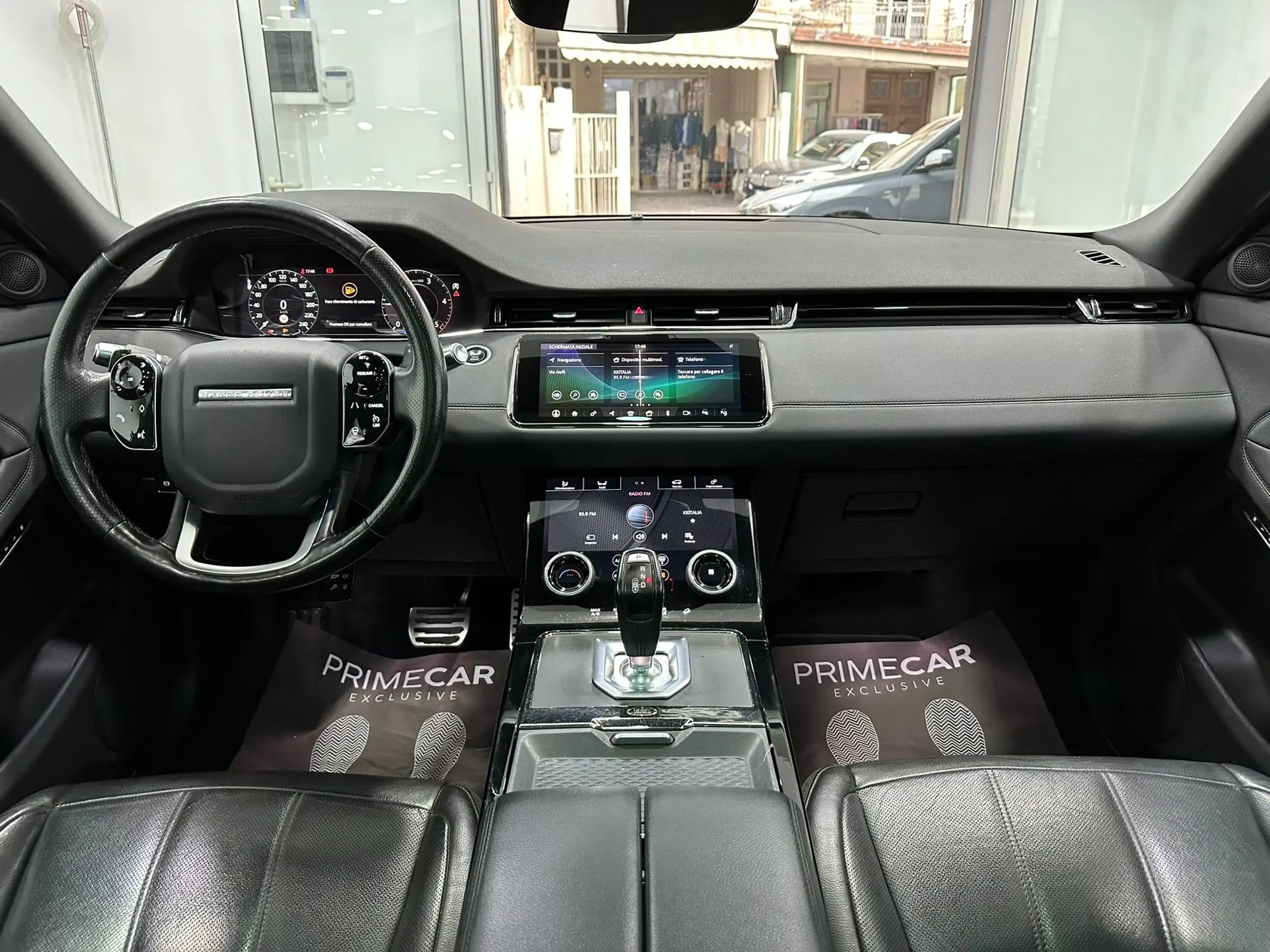 Land Rover - Range Rover Evoque