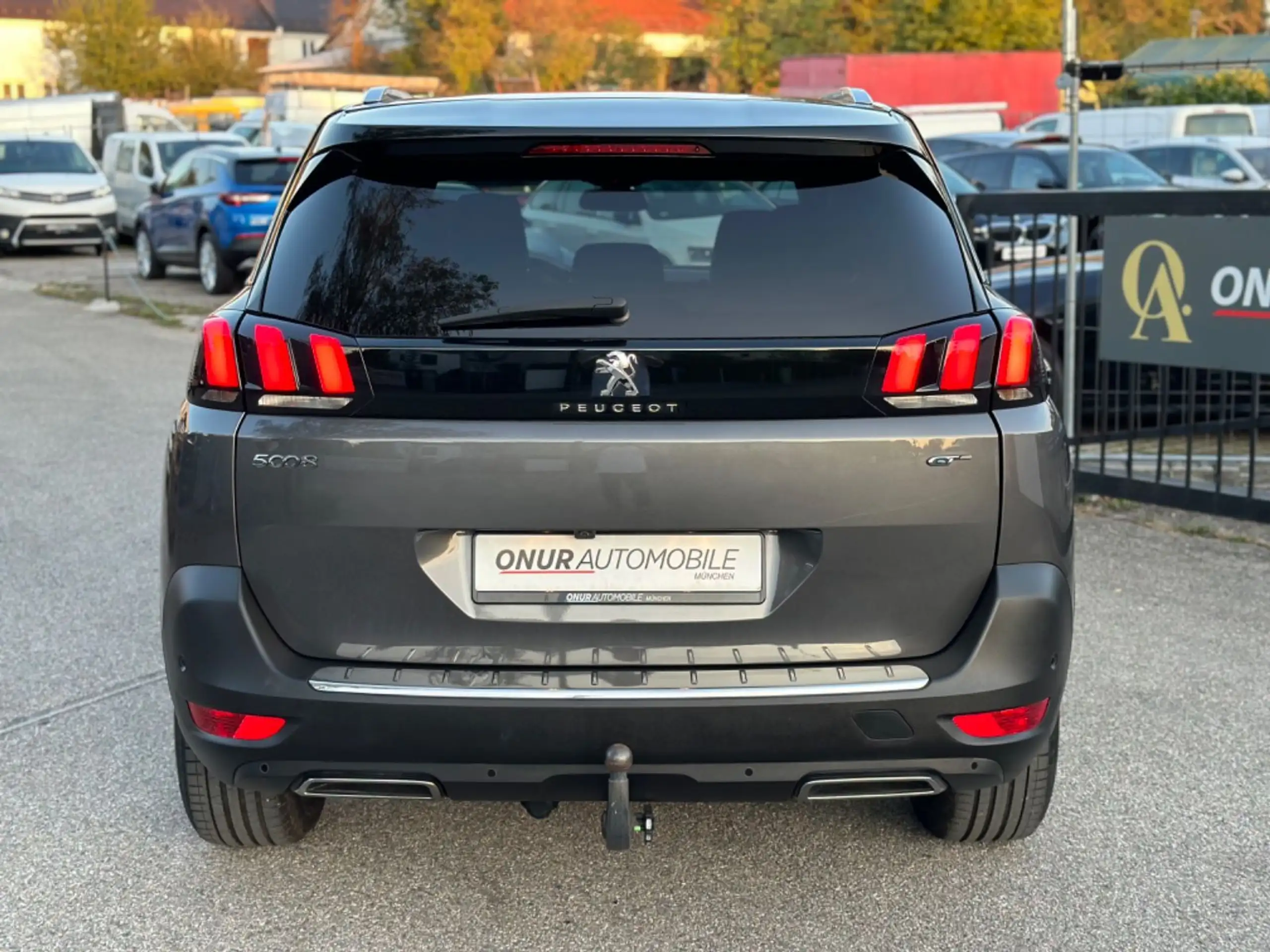 Peugeot - 5008