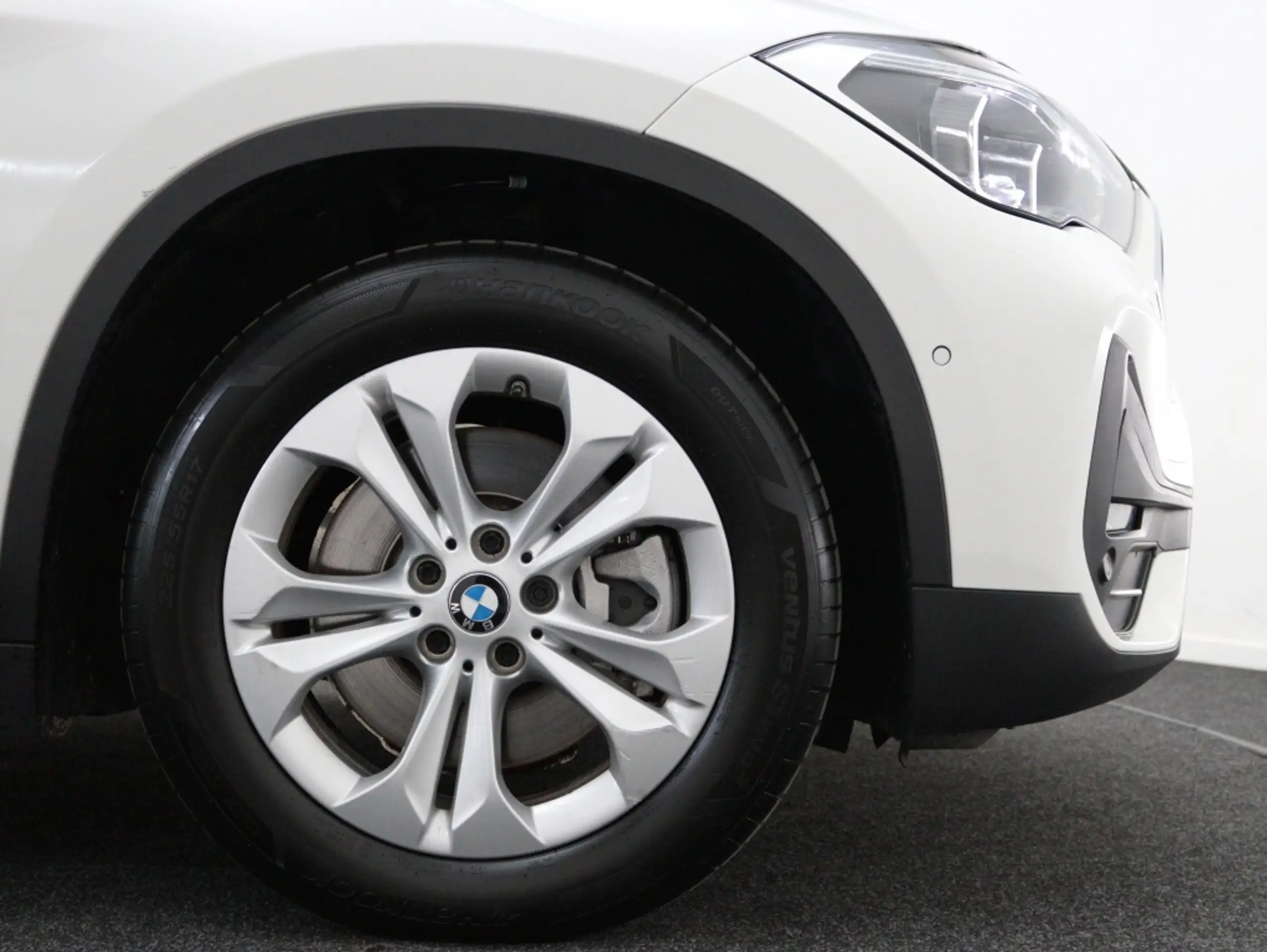 BMW - X1