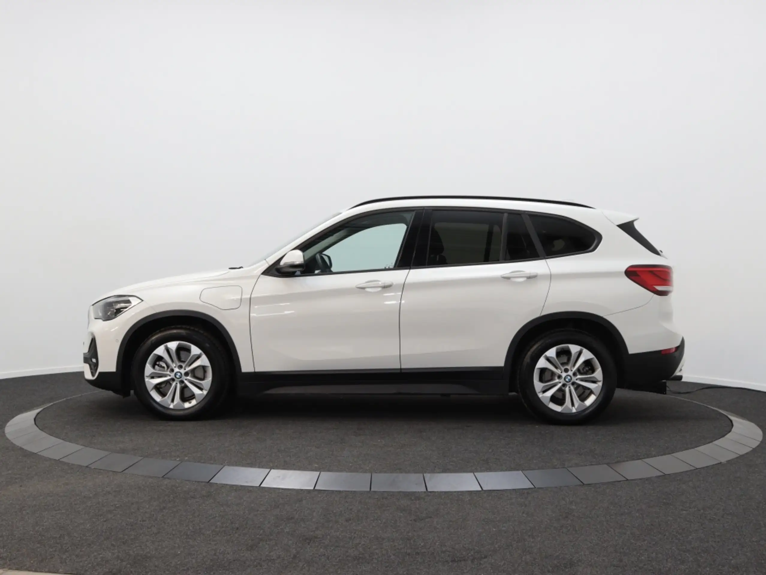 BMW - X1