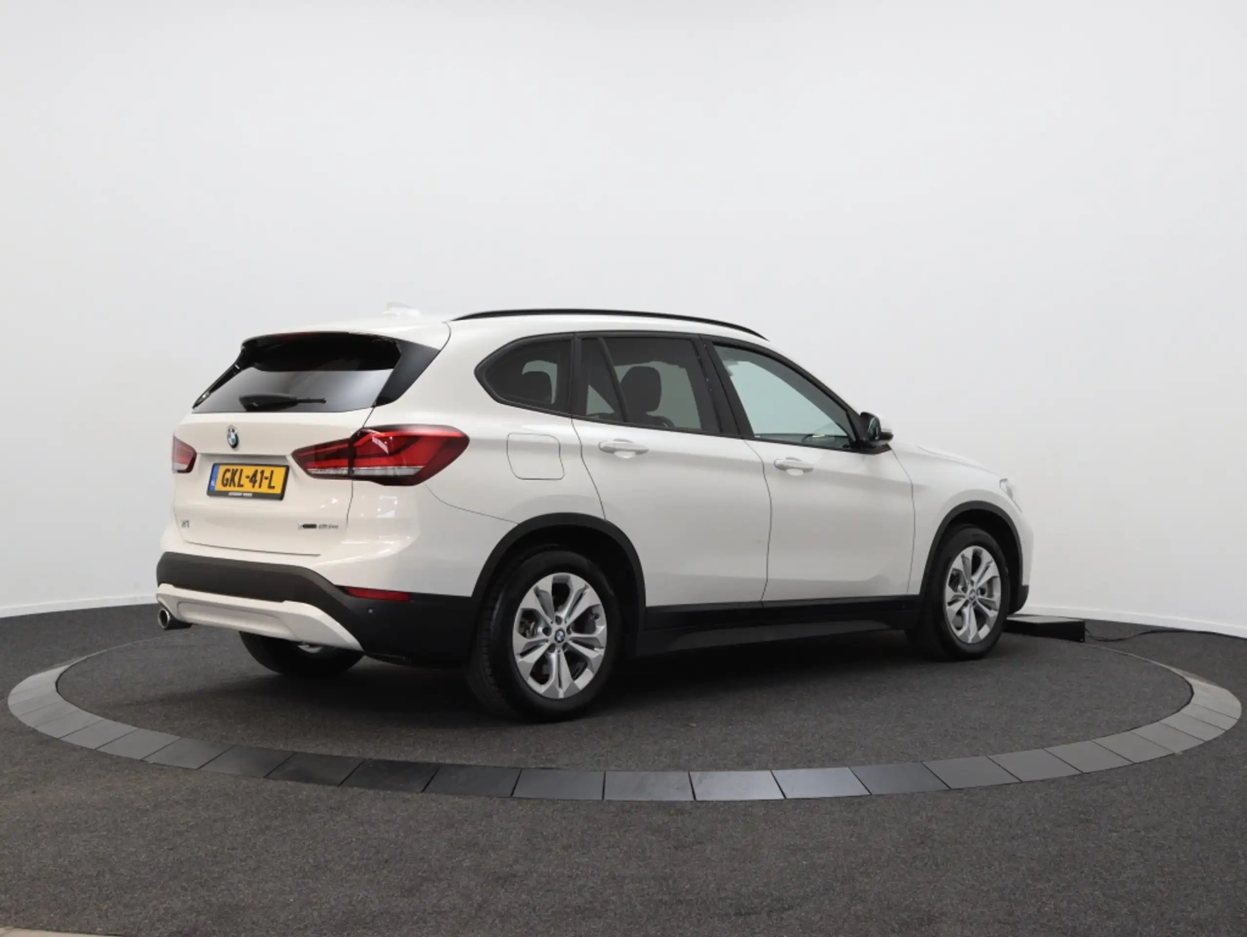 BMW - X1