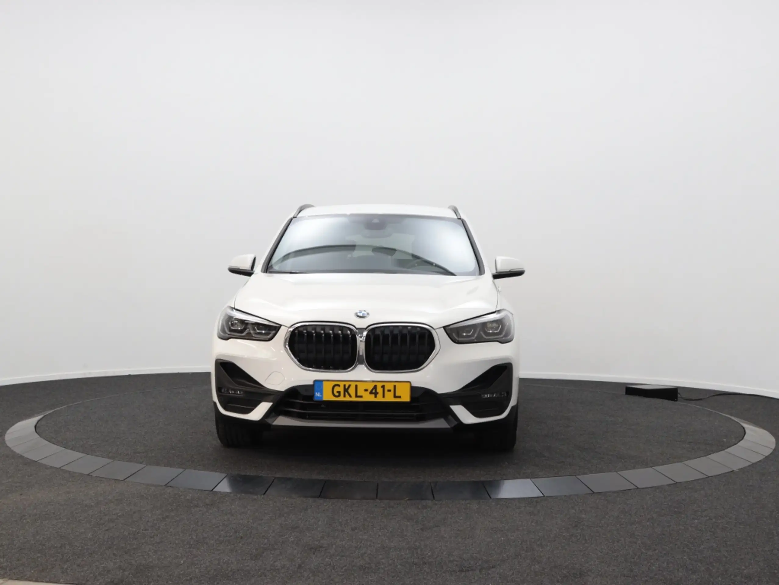 BMW - X1