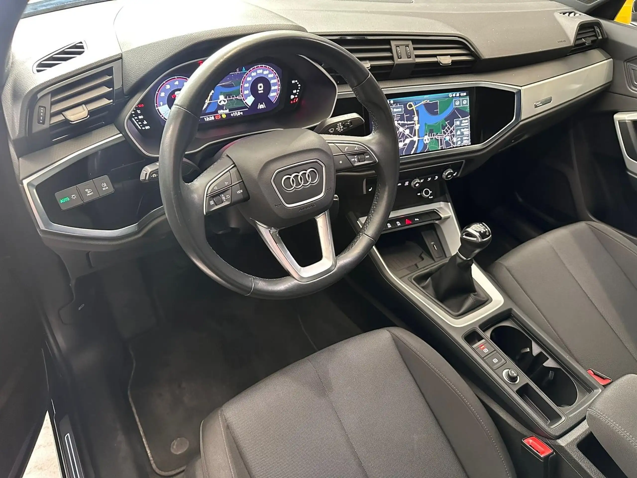 Audi - Q3