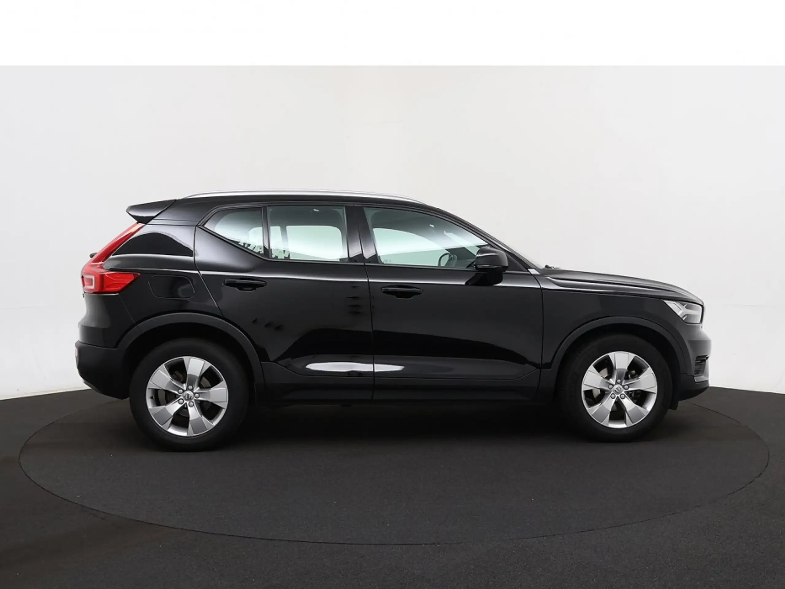 Volvo - XC40