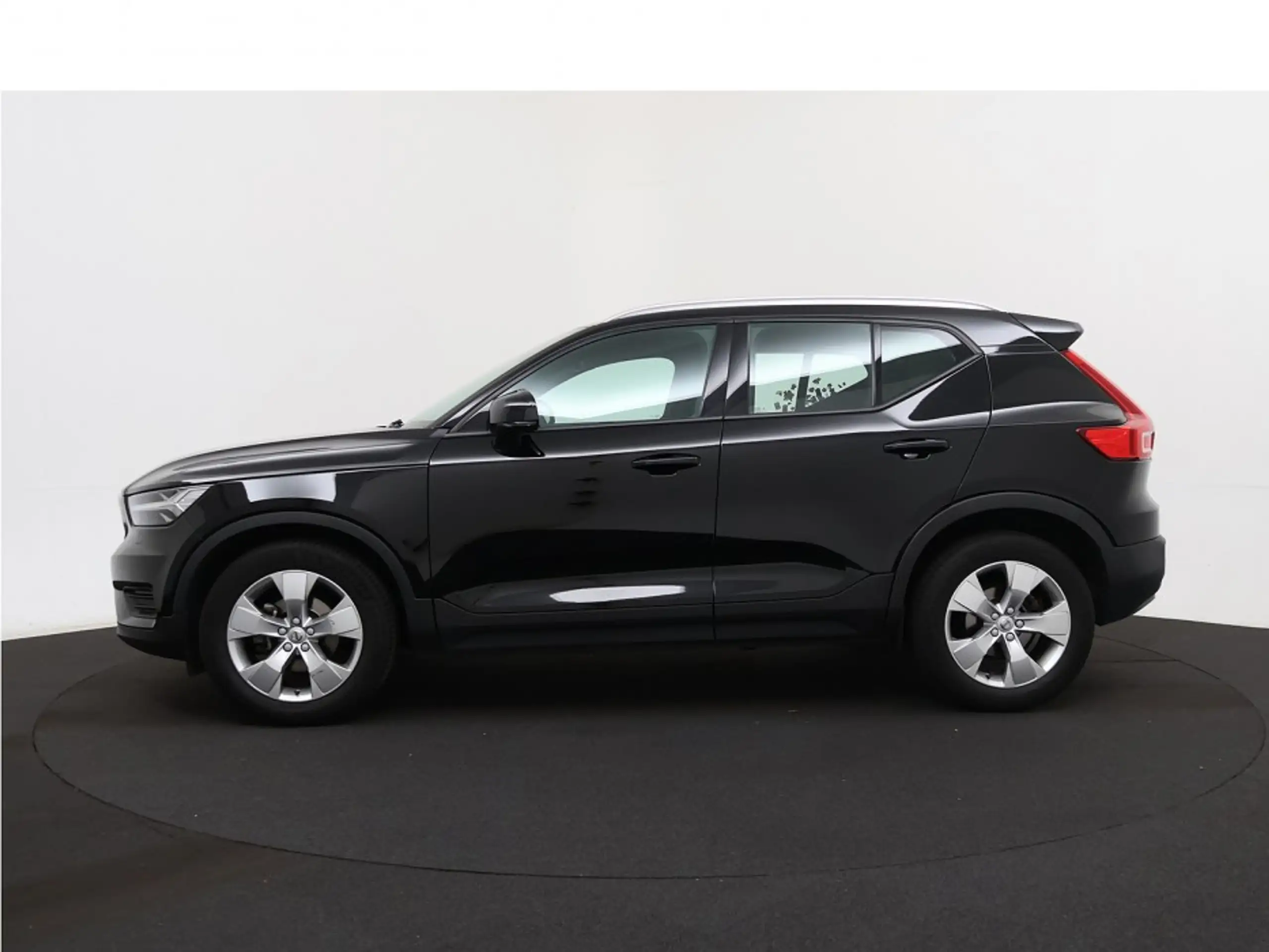 Volvo - XC40