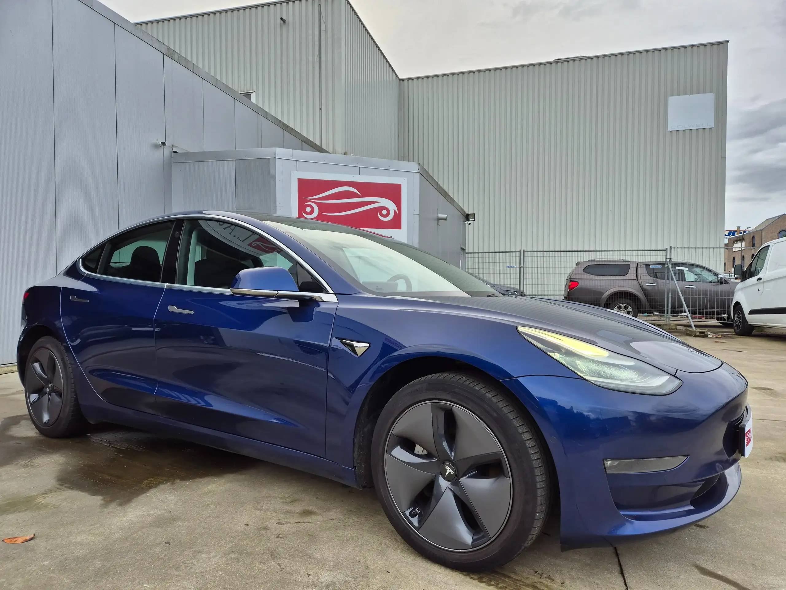 Tesla - Model 3